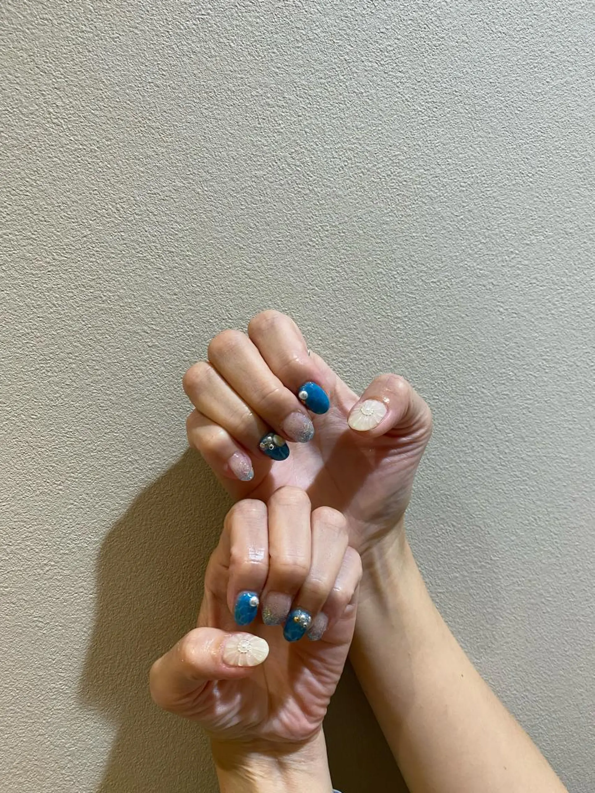 ネイル アートネイル 夏ネイル LEVIJU hair所属・韓国ヘア🕊村上 ののこ🕊のヘアスタイル