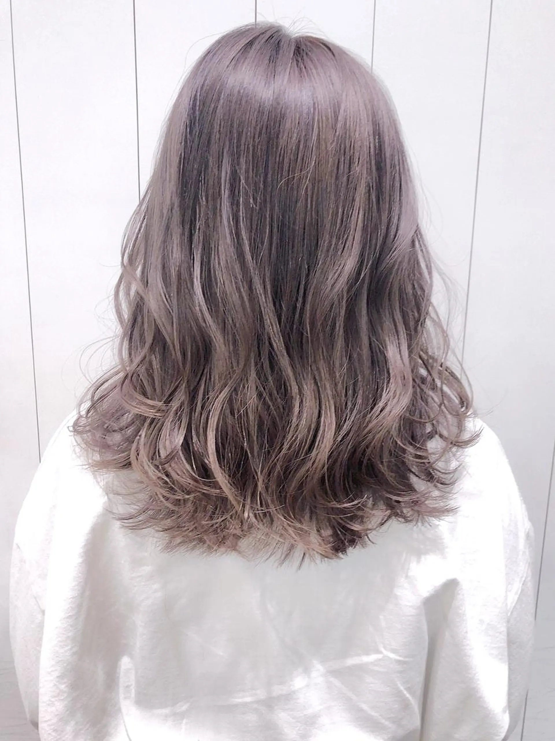 カラー パーマ ヘアアレンジ ミディアム グレージュ ラベンダーカラー ラベンダーグレージュ ラベンダーグレー ITbyALBUM 中野店のヘアスタイル