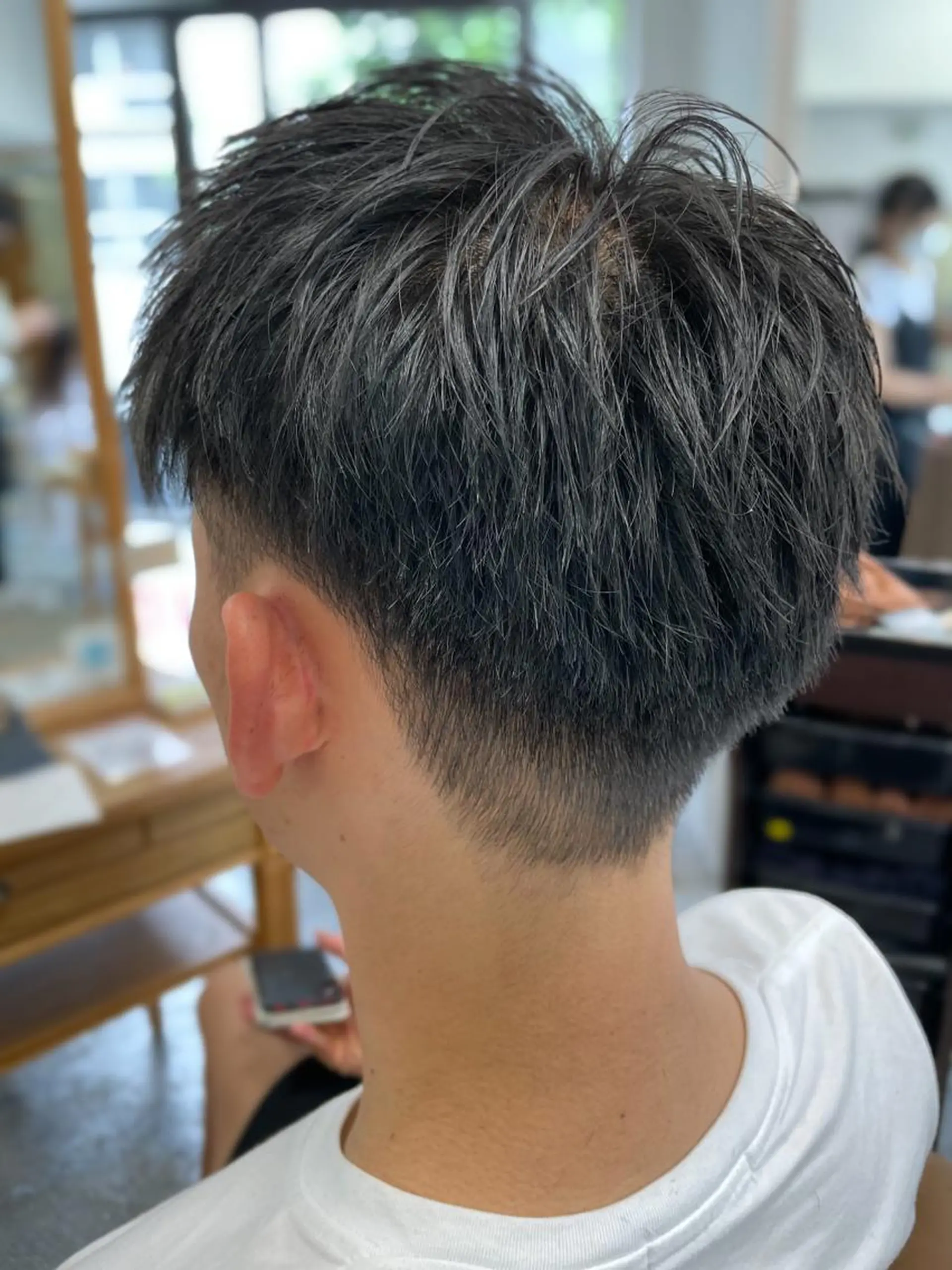 メンズ スタジオフツーロ バイビーヘアーのヘアスタイル