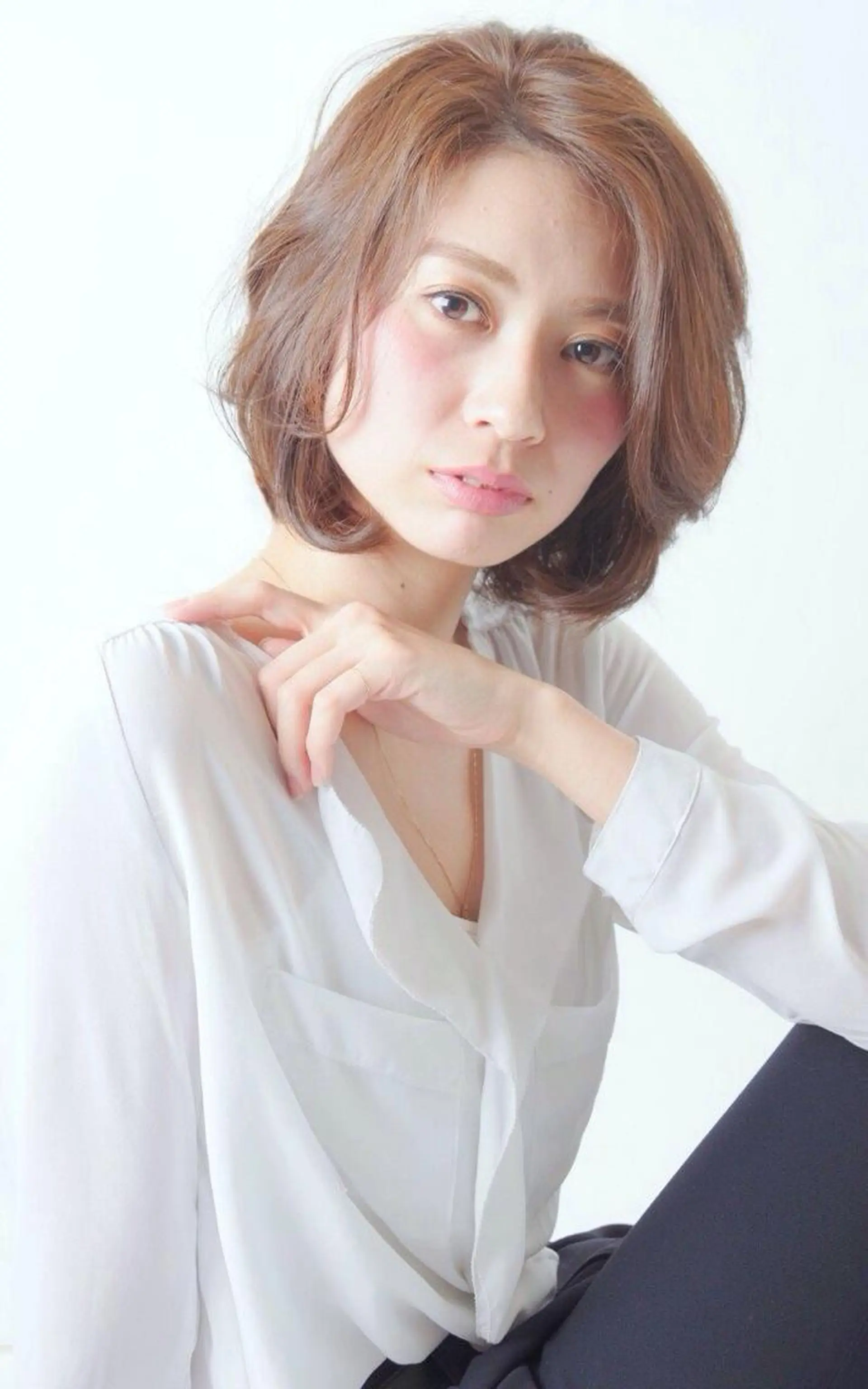 ミディアム 大久保 結加のヘアスタイル