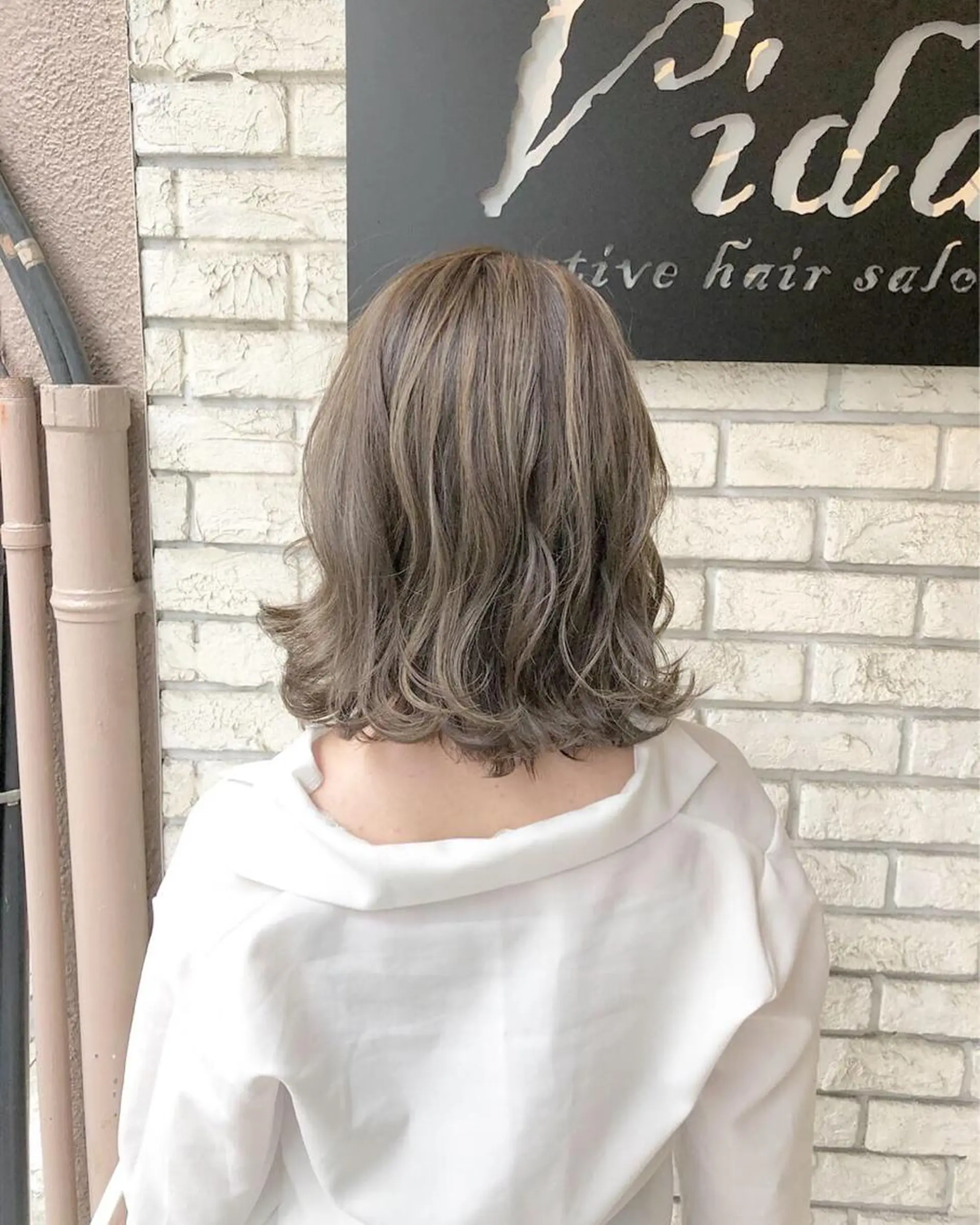ミディアム ヤマグチ ヒカルのヘアスタイル