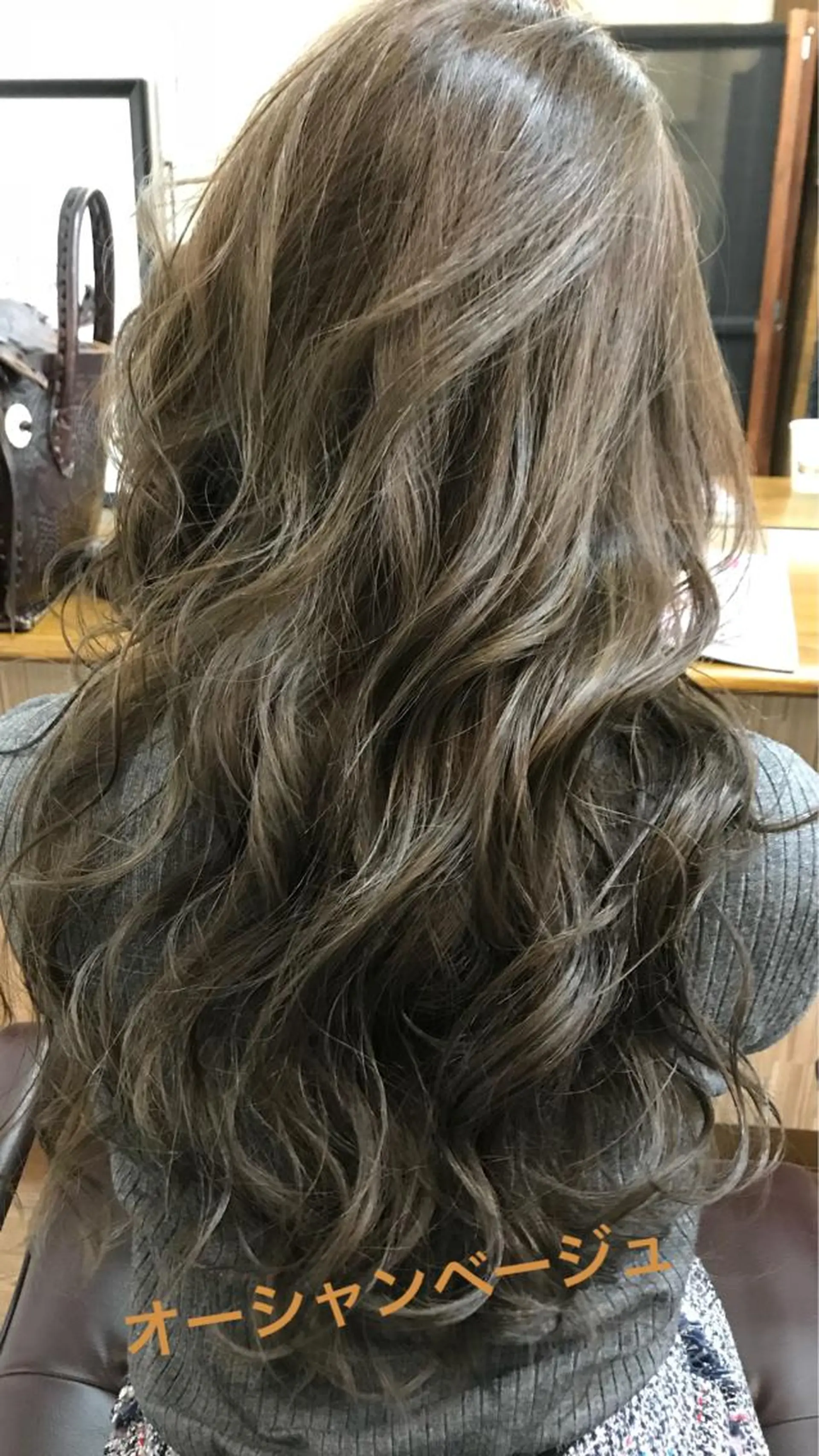 セミロング カラー ベージュカラー カット ヘアカラー トリートメント アンダーバーホワイト_WHITE所属・_WHITE芝本 賢吾【天王寺店】のヘアスタイル