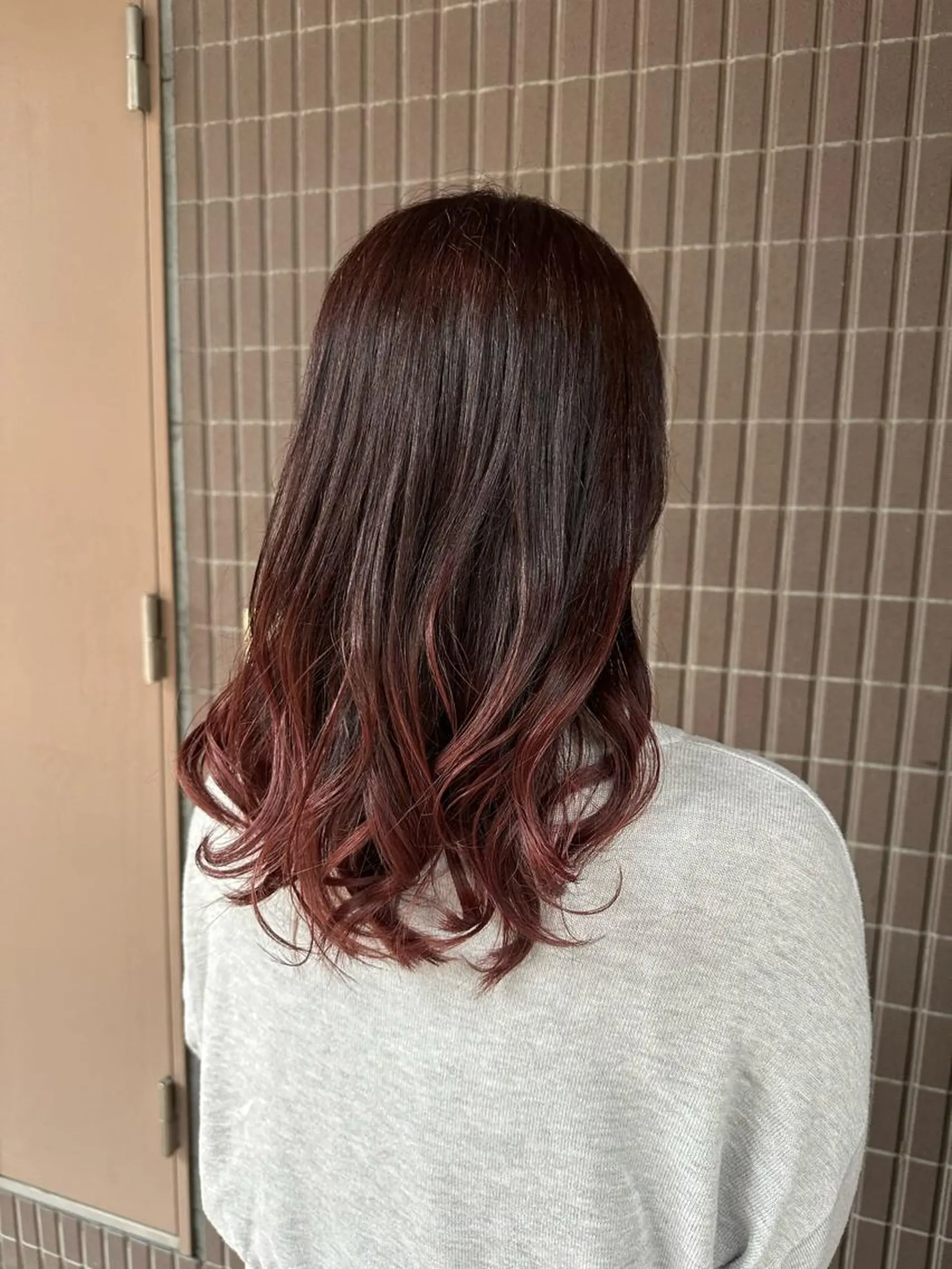 セミロング カラー ブラウンカラー ピンクカラー ピンクブラウン 清水 遥香のヘアスタイル