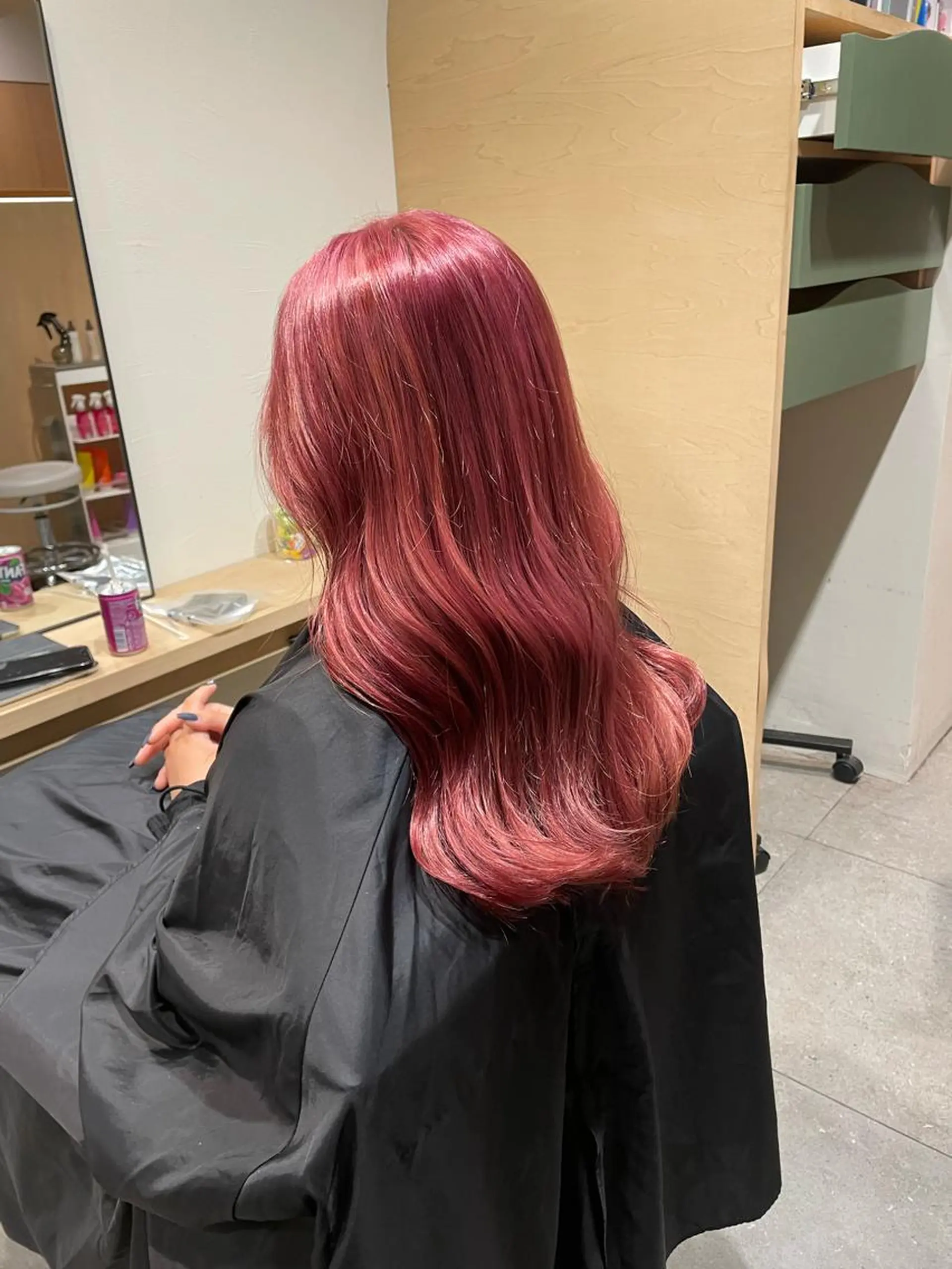 ロング カラー ブリーチ ピンクカラー Le'a所属・渋谷/フェード/ 國分 翔のヘアスタイル