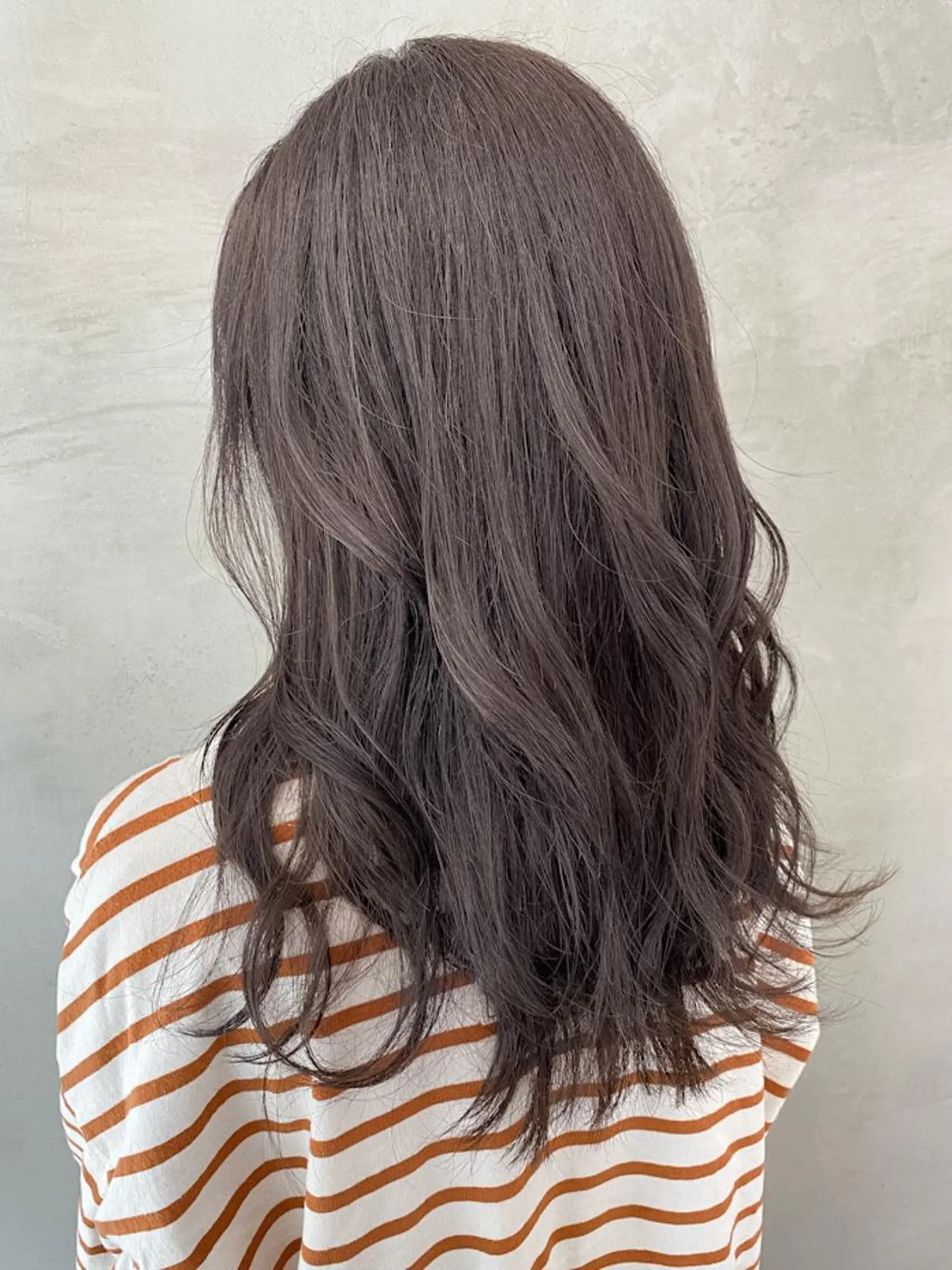 セミロング カラー ベージュカラー ラベンダーカラー ラベンダーベージュ ヘアカラー トリートメント 🫧透明感カラー🫧 OIKAWAのヘアスタイル