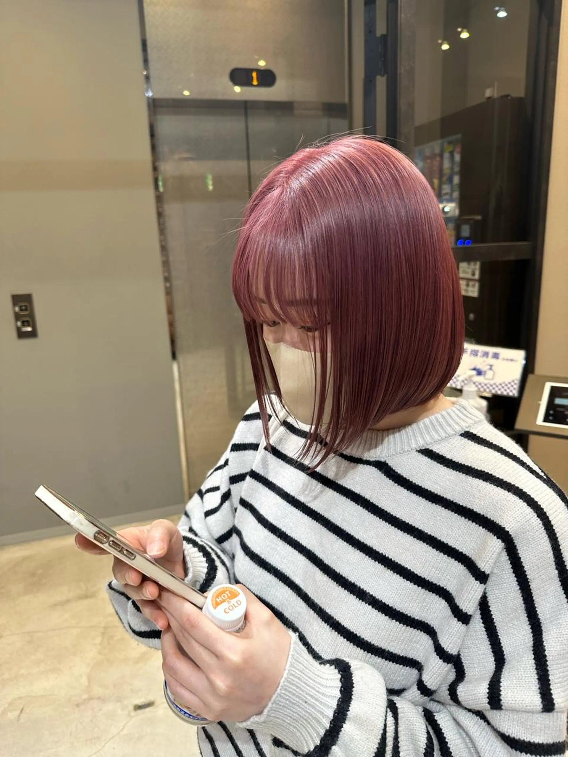 ミディアム カラー カシス レッドカラー Sara newi 🎀透明感🎀のヘアスタイル