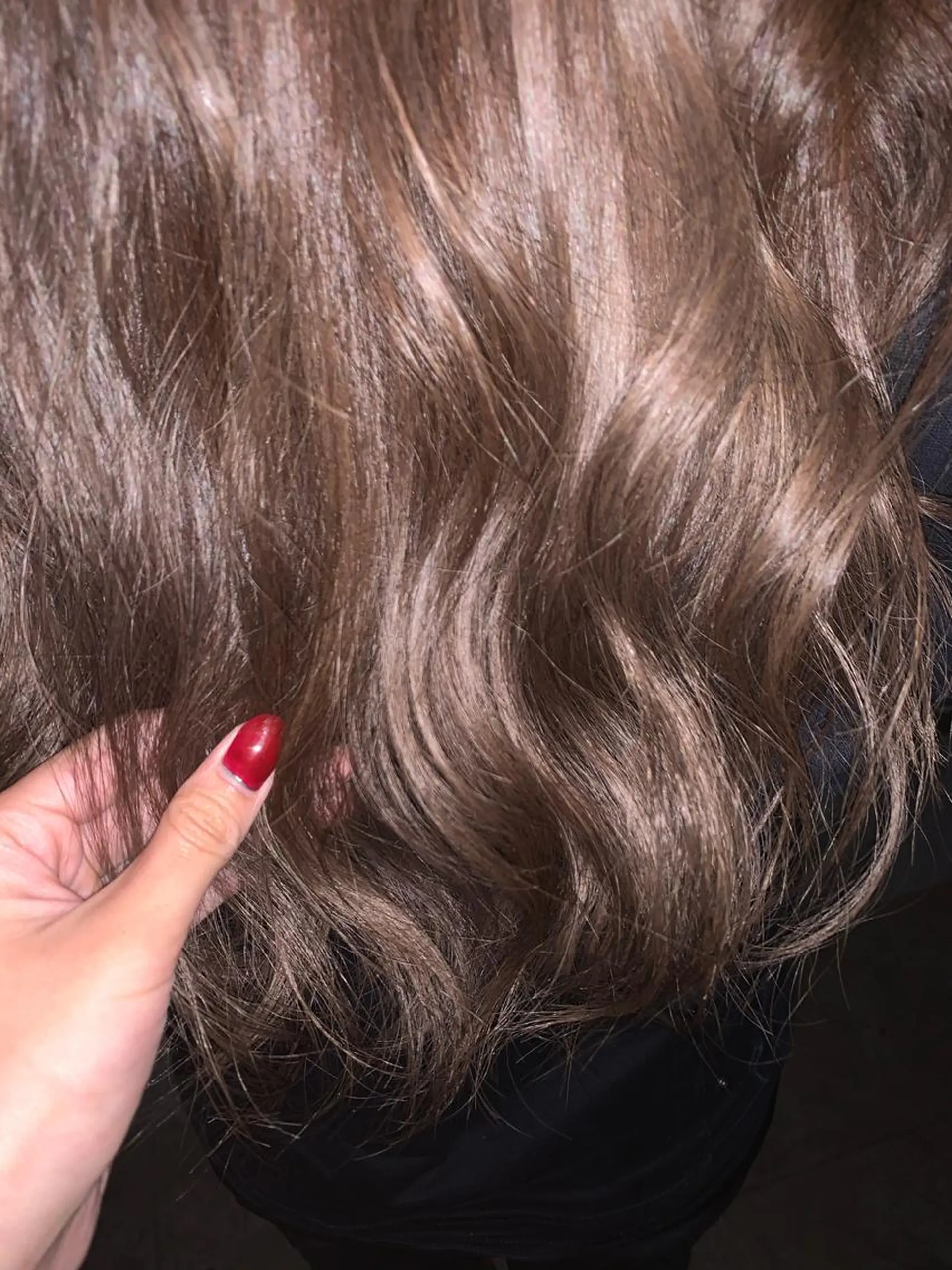 ロング カラー ベージュカラー 透明感カラー ミルクティーベージュ STARRY所属・石田 佳恋のヘアスタイル