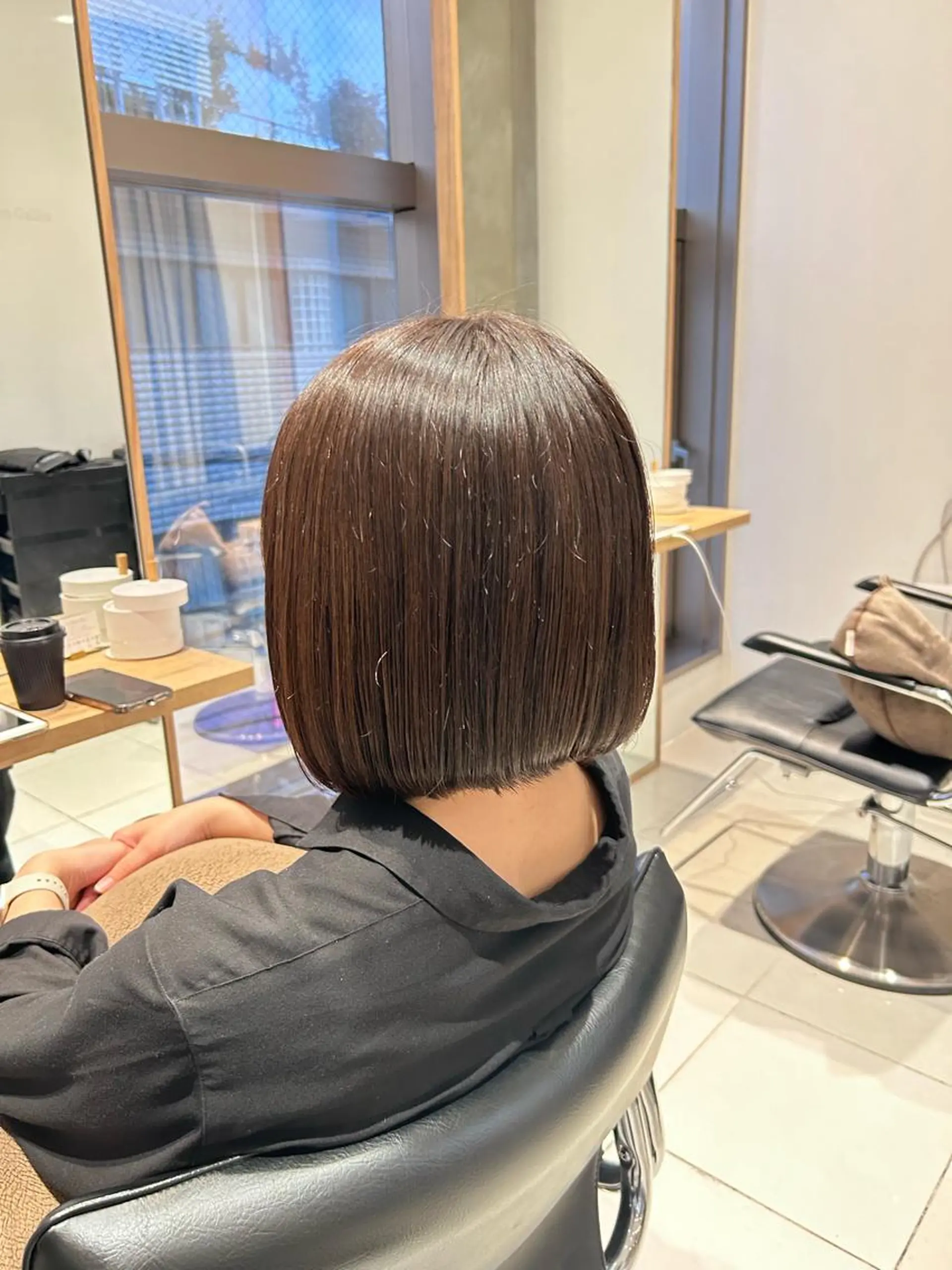 ショート ボブ miko🪽地毛風/ ハイトーン/レイヤーのヘアスタイル