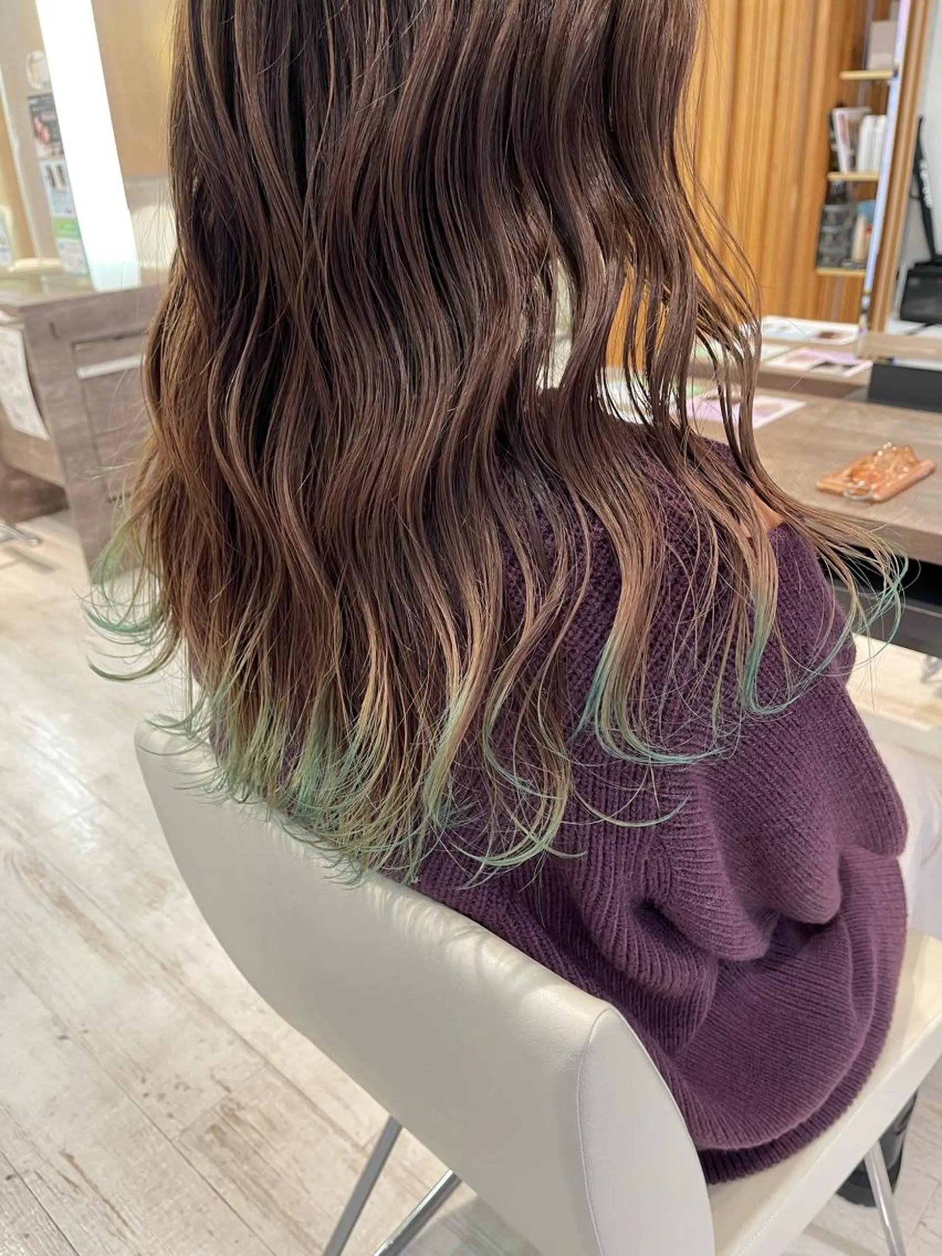 ロング カラー ヘアカラー デザインカラー、艶髪 大塚　耕平のヘアスタイル