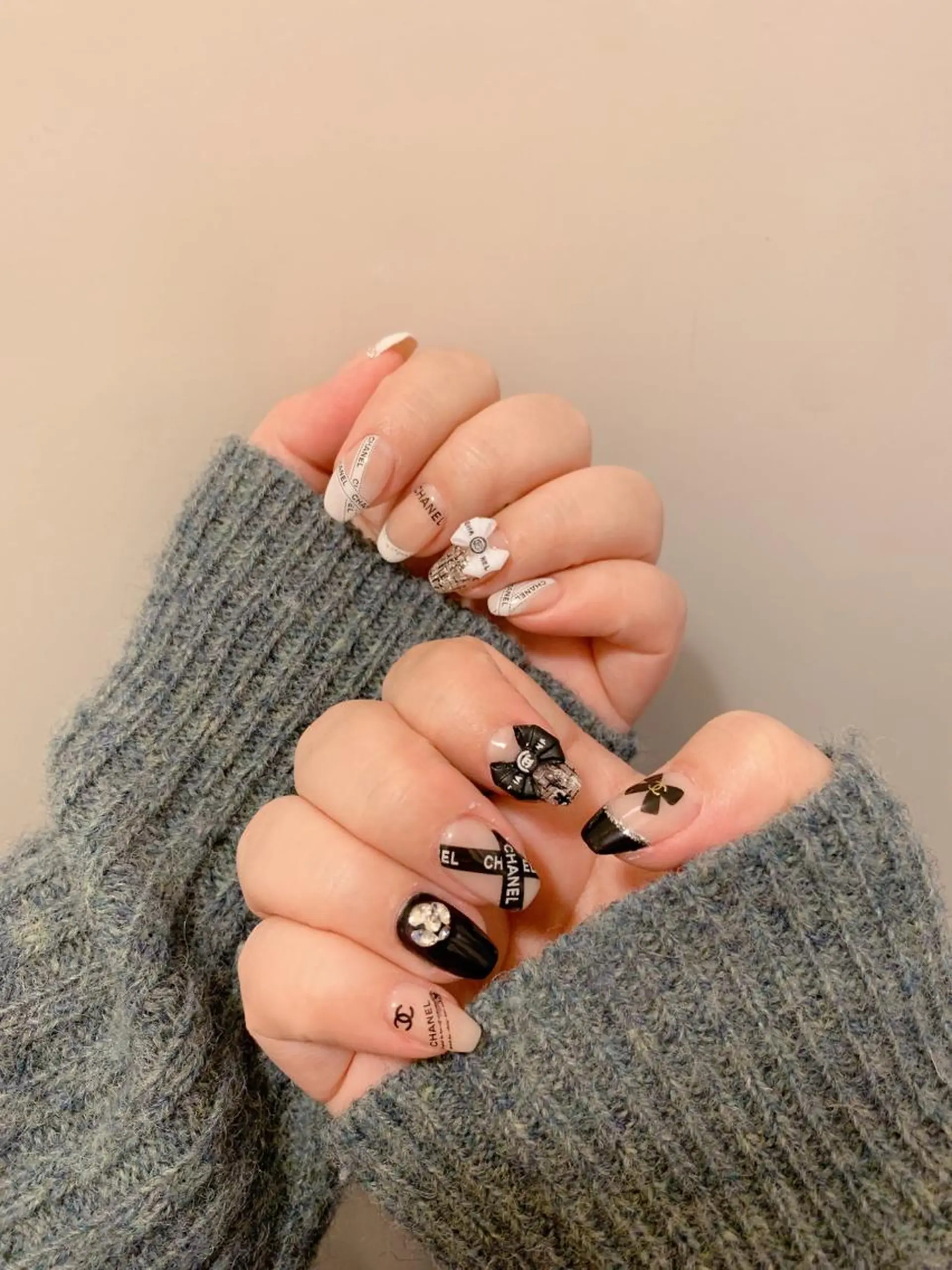 ネイル ゆず秋葉原 Vickyのネイルデザイン