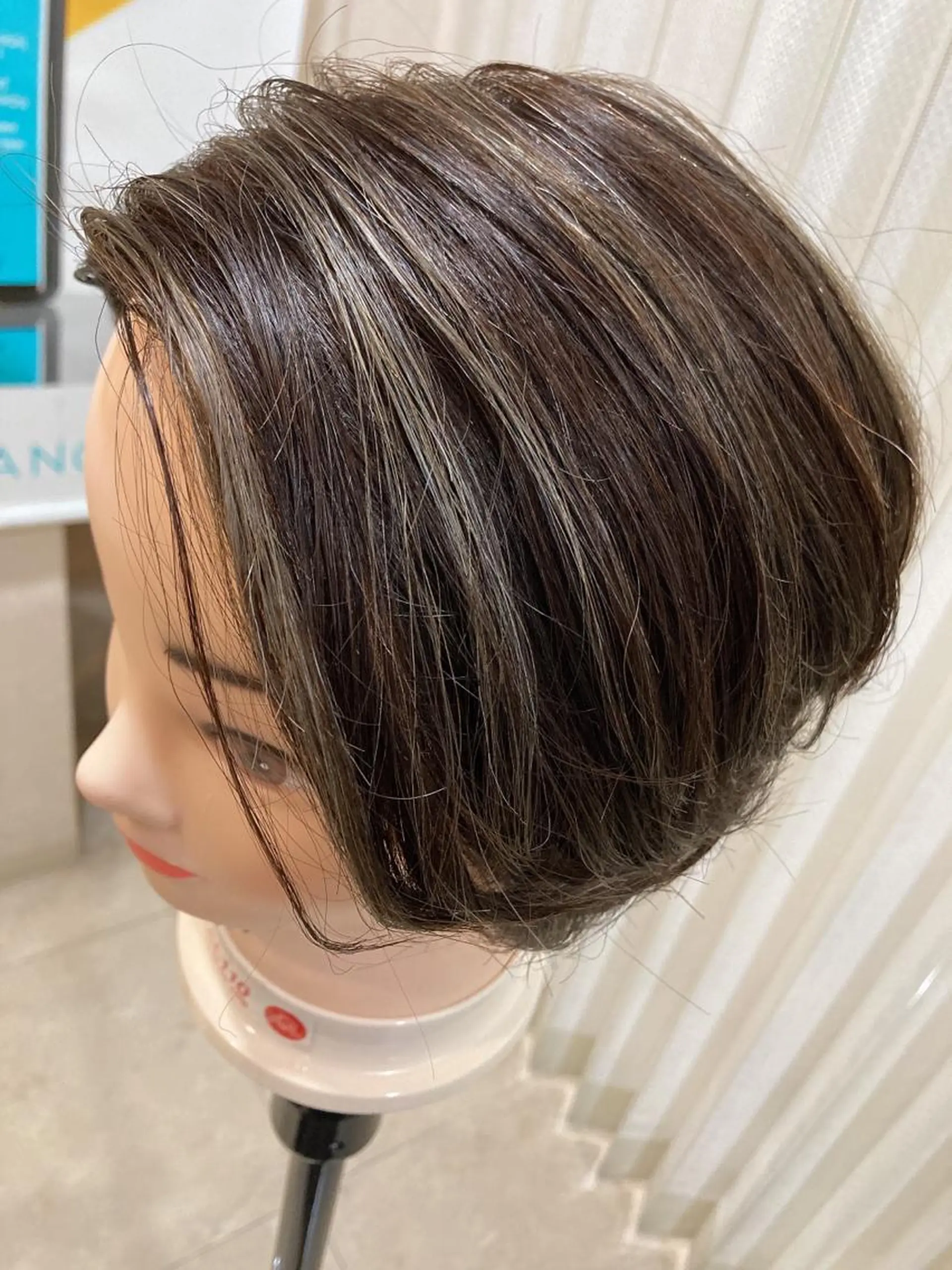 ショート カラー ハンサムショート ハイライトカラー ハイライト ショートヘア 髪質改善/透明感 カラー/内藤有須加のヘアスタイル