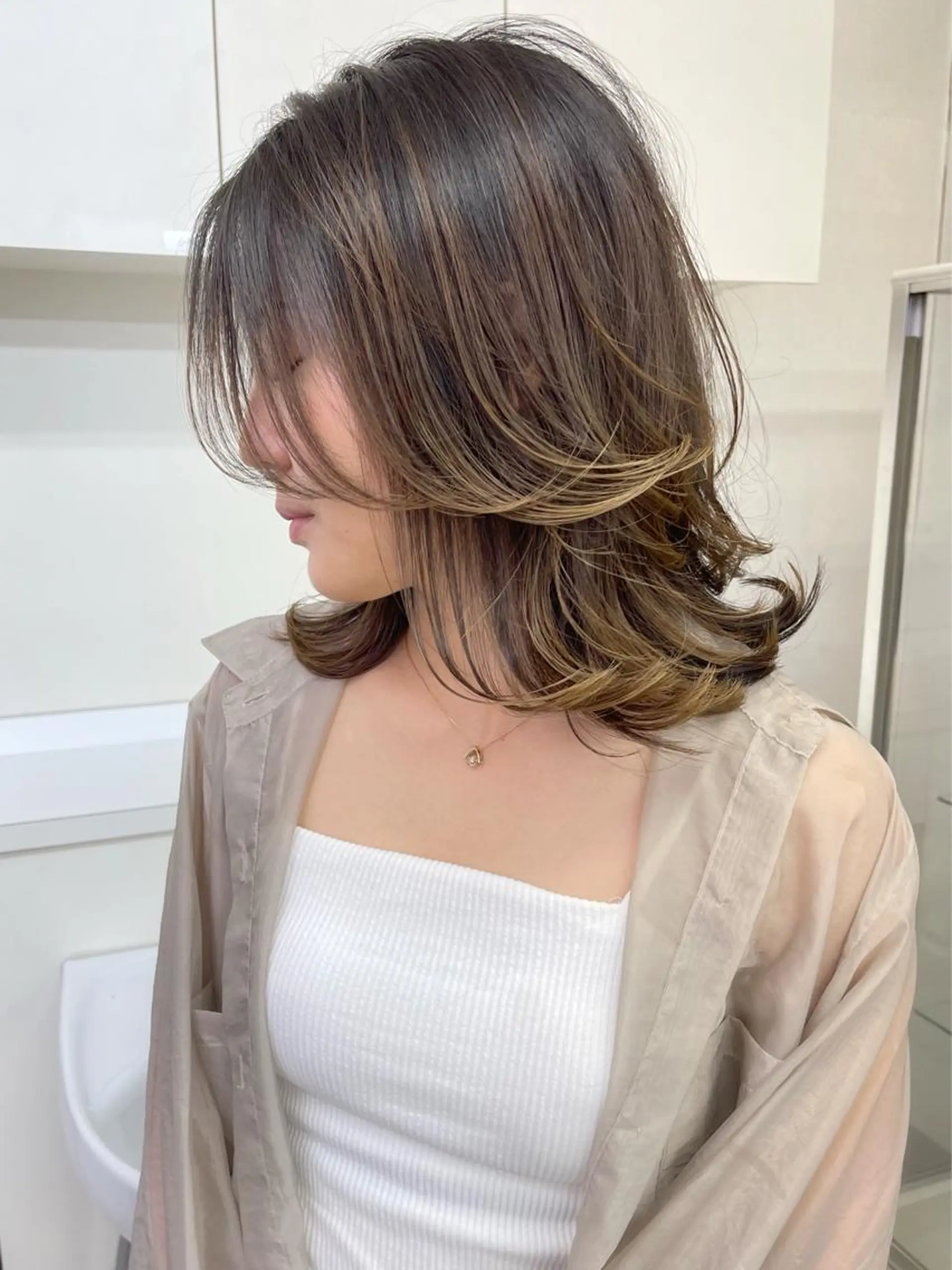 ミディアム ヘアアレンジ 外国人風カラー ハイライト レイヤーカット カット アンドウ ユウ/ レイヤーカット/韓国のヘアスタイル