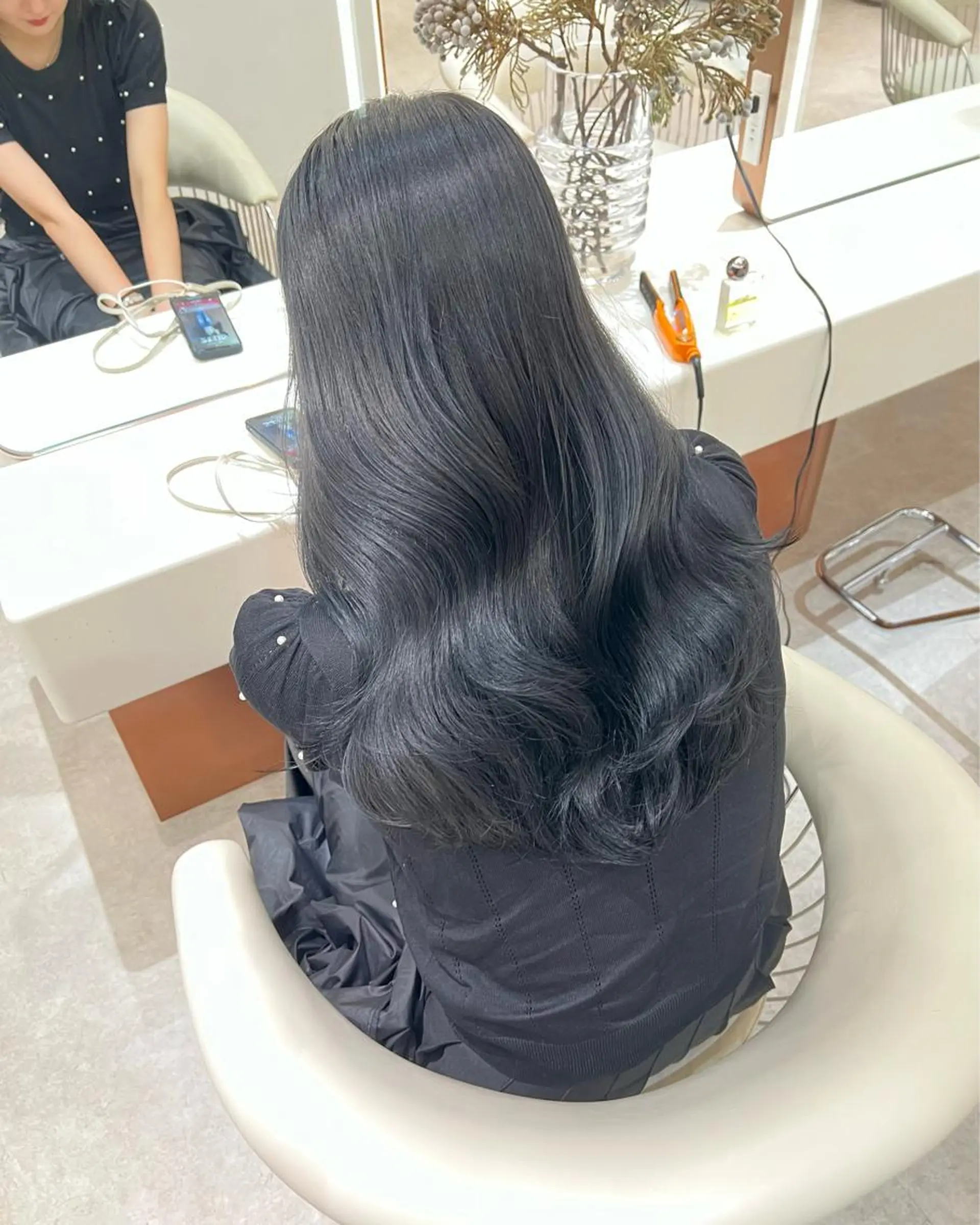 セミロング カラー 黒髪 ブルーカラー ブルーブラック シルバー 韓国風ヘア ヘアカラー トリートメント 韓国レイヤー🇰🇷 韓国研修◎渋谷カイトのヘアスタイル