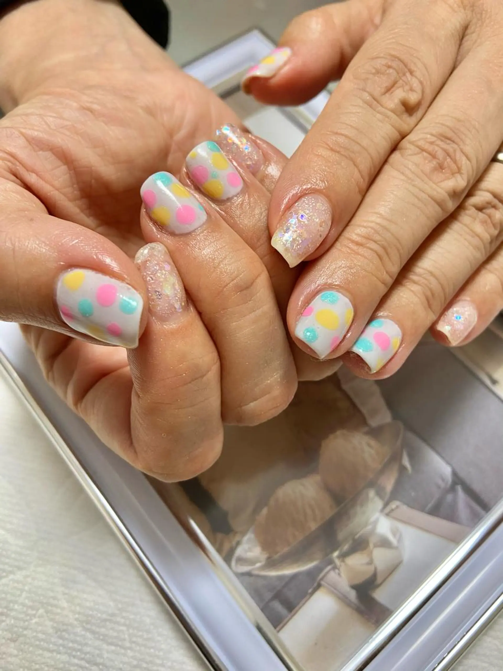 ネイル ドット ハンドネイル フットネイル Lokahi NAILのネイルデザイン