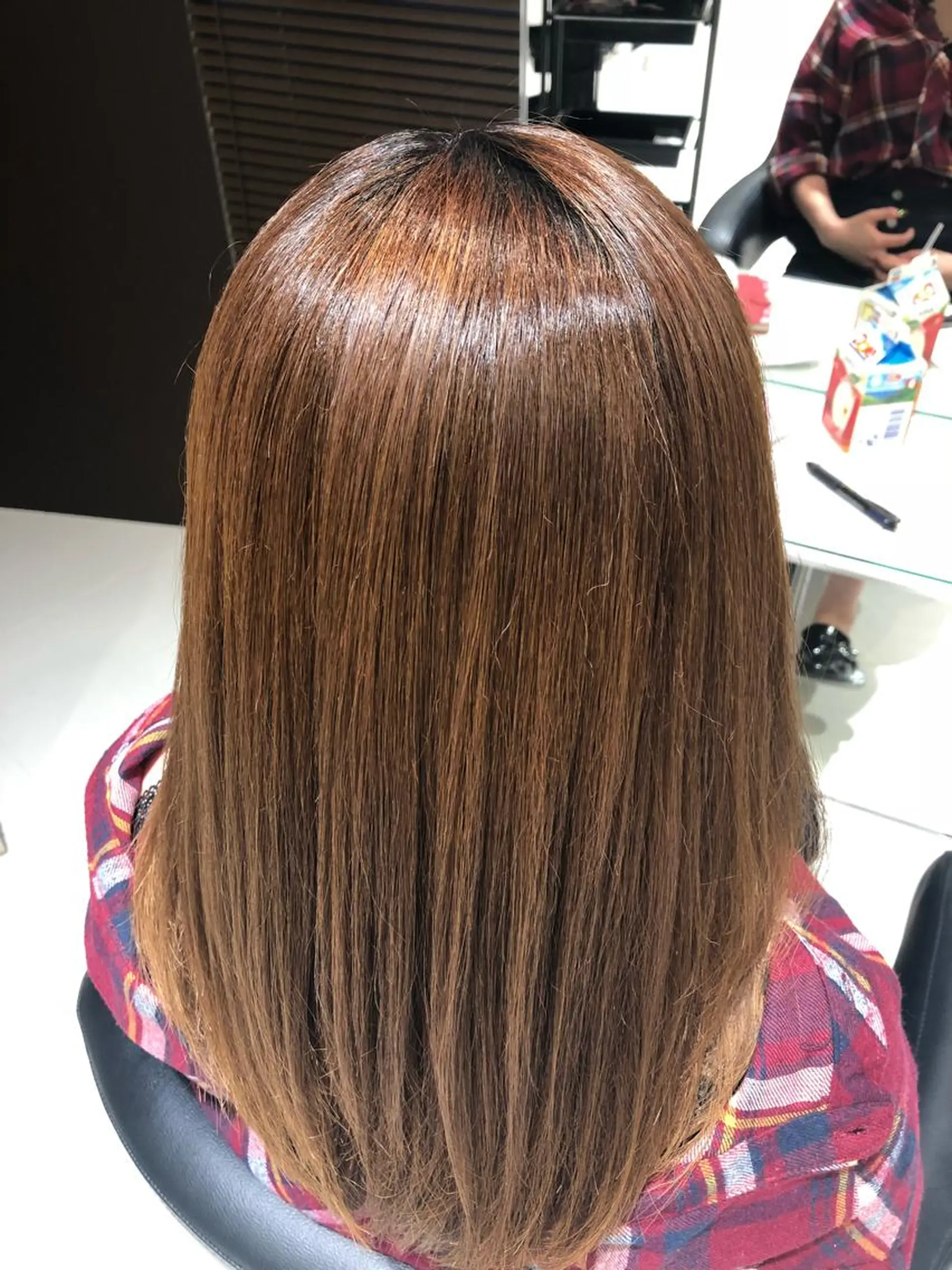 ミディアム カラー AVANCE emiのヘアスタイル