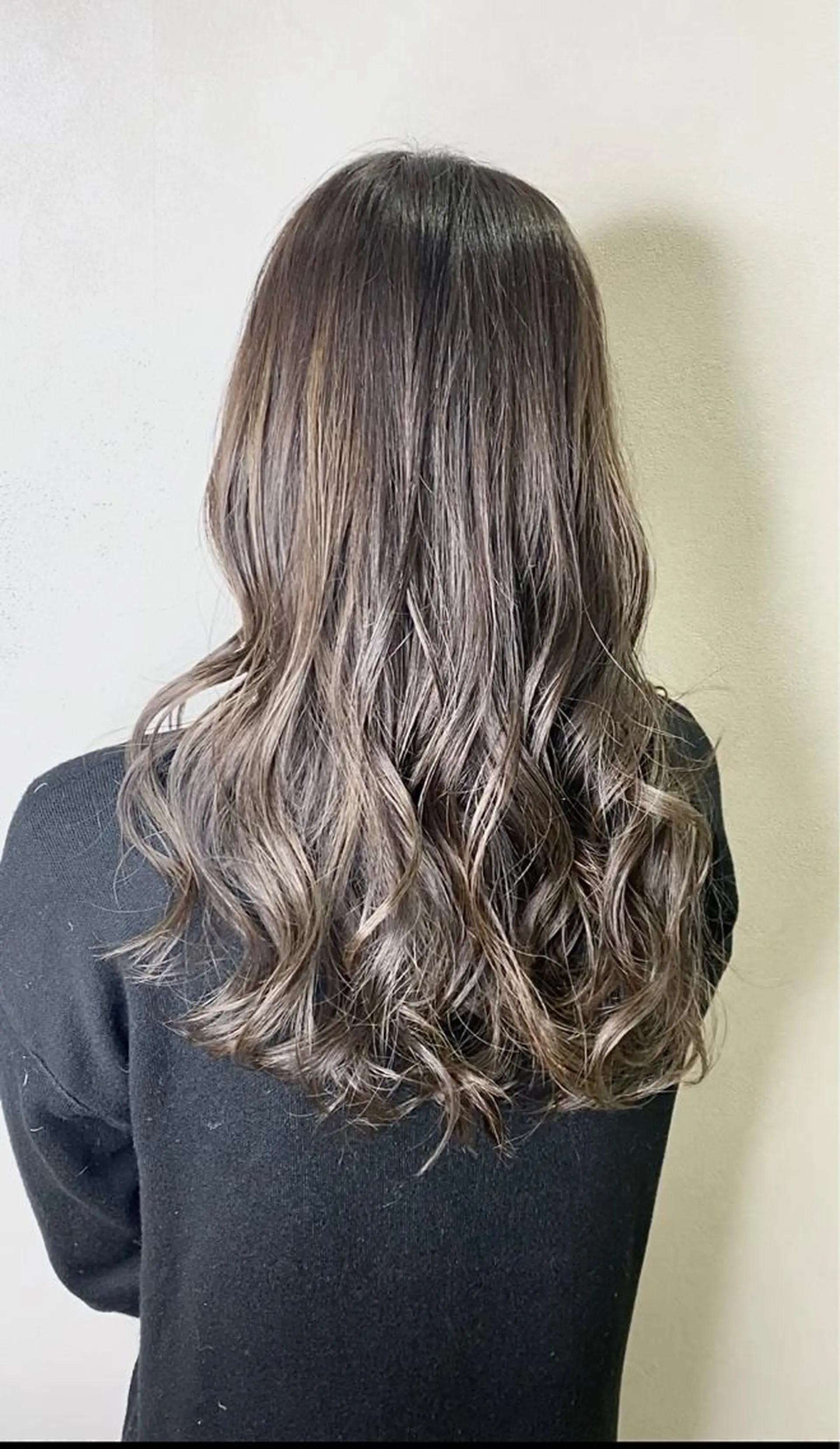 セミロング カット ヘアカラー トリートメント トップスタイリスト 江口 稜亮のヘアスタイル