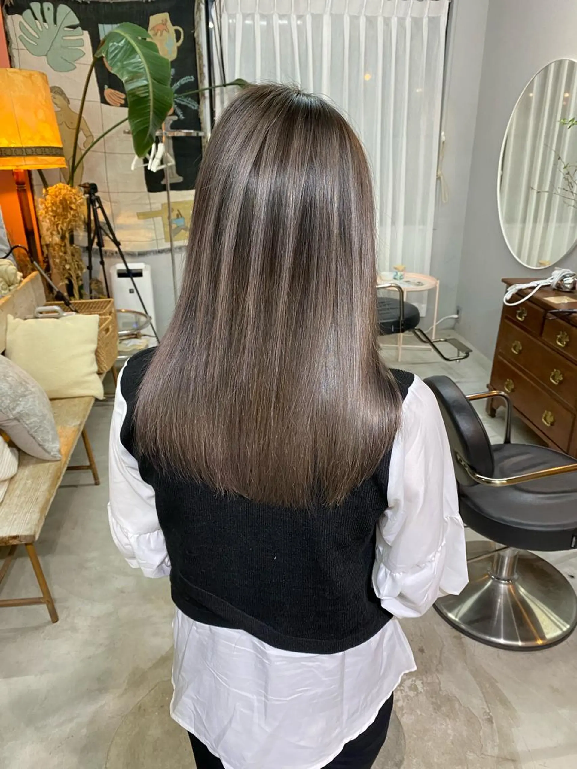 セミロング カラー パーマ ヘアアレンジ ネイル マツエク・マツパ アイブロウ chapter問屋町 💘小室明華のヘアスタイル