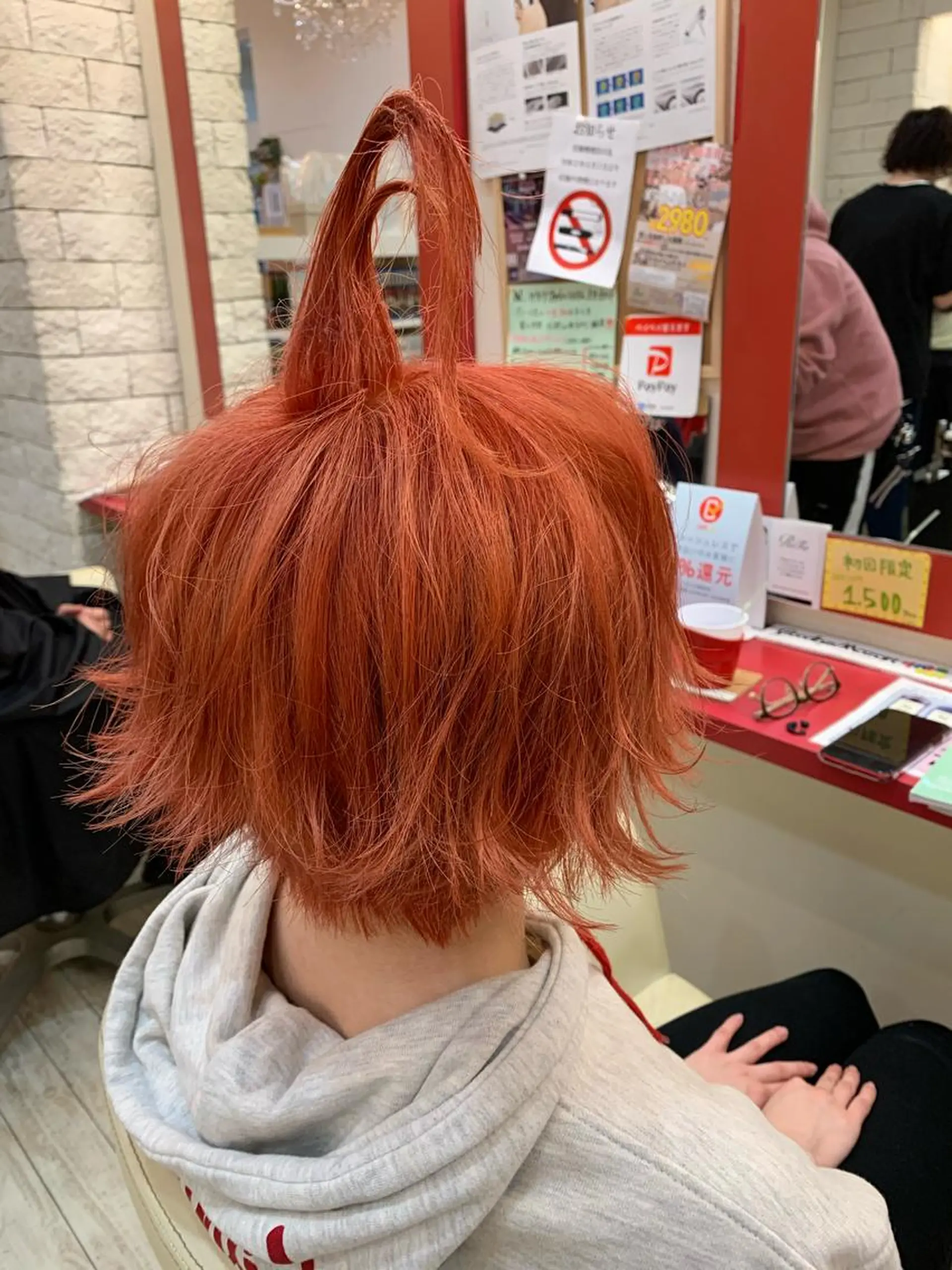 ミディアム カラー ヘアアレンジ 今村公介 ブリーチ特化、派手髪のヘアスタイル