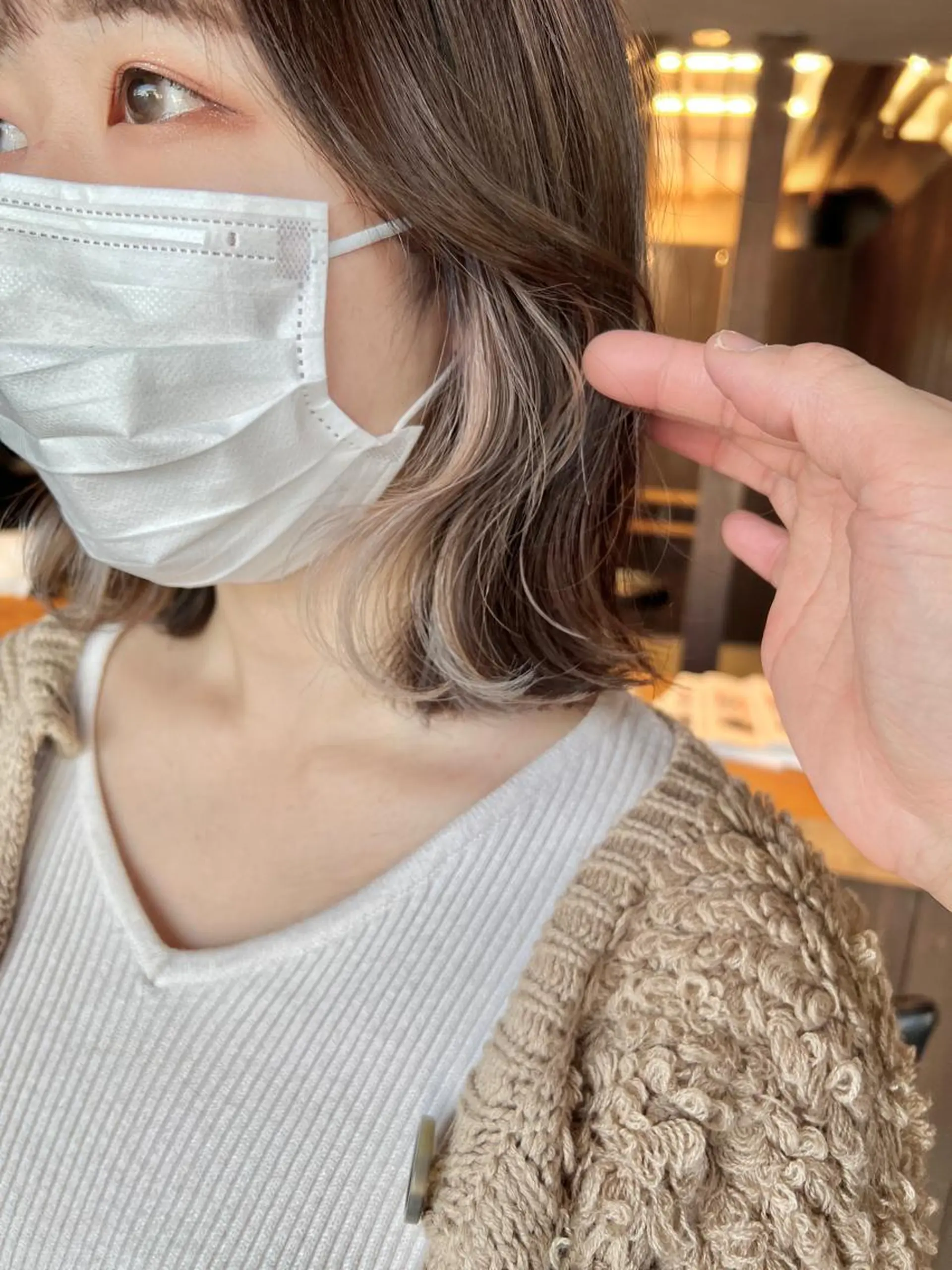 ミディアム カラー ベージュカラー ブリーチ ハイトーンカラー インナーカラー ホワイトベージュ レイヤー/顔まわり 縮毛矯正/月城宏清のヘアスタイル