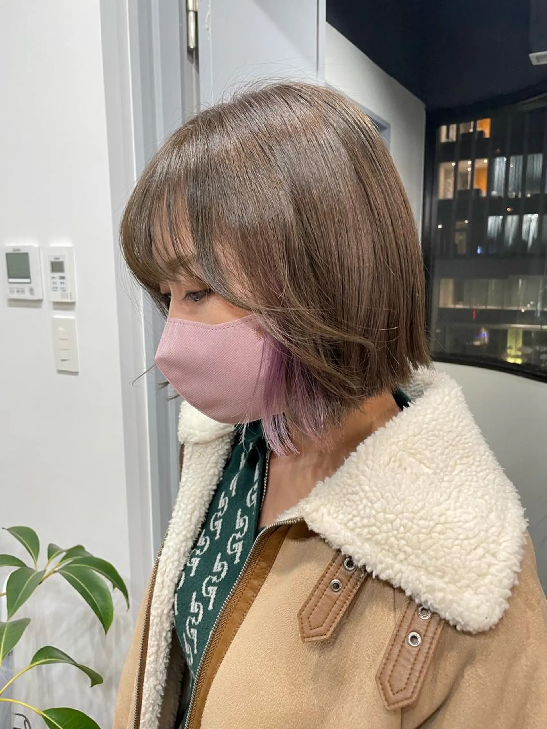 ショート カラー ミルクティー× グレージュMOMOのヘアスタイル