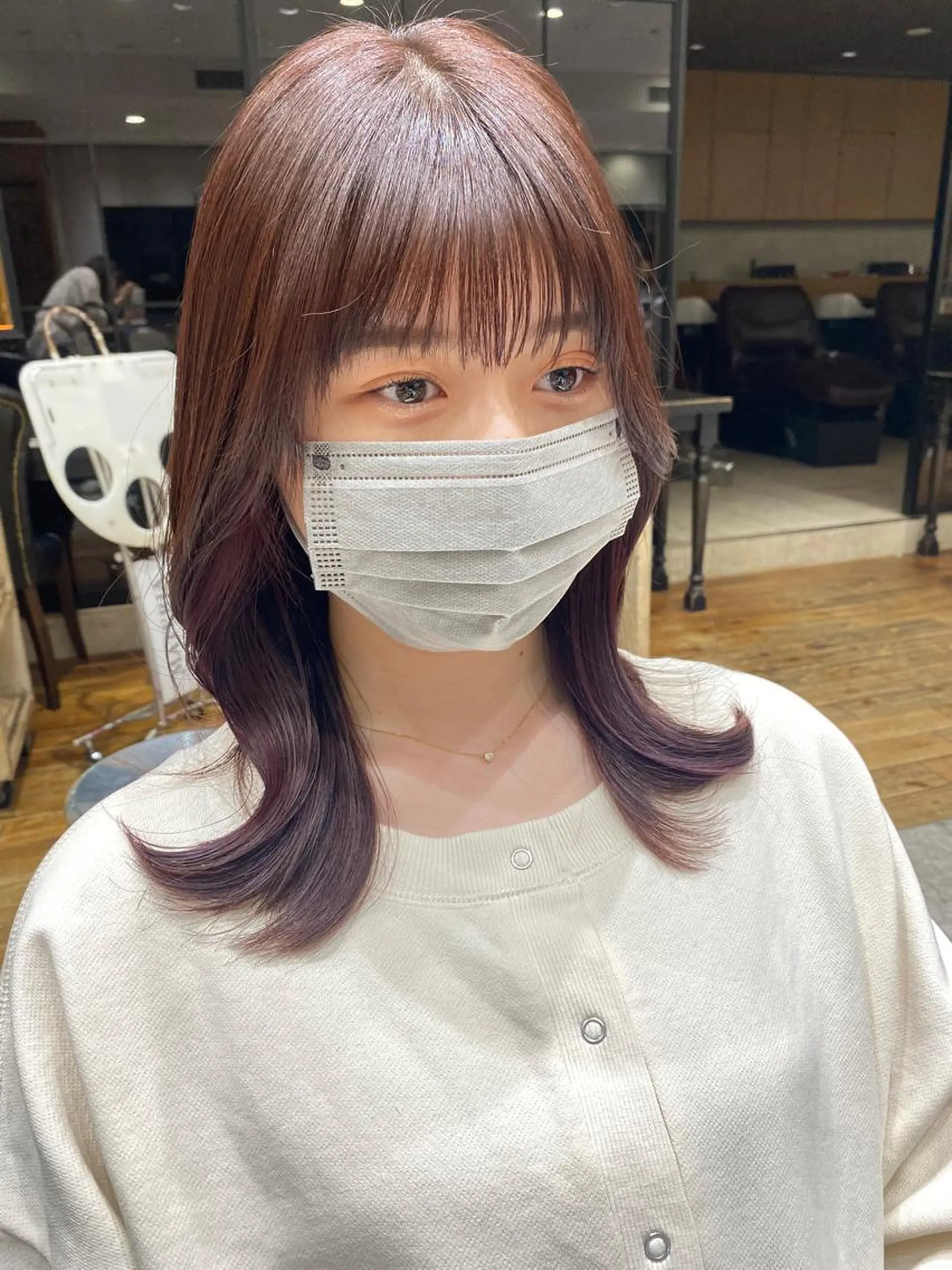 ミディアム カラー ミディアムレイヤー ブラウンカラー インナーカラー ピンクカラー ピンクブラウン カット ヘアカラー トリートメント 顔周り/くびれヘア 韓国ヘア💕風間るなのヘアスタイル