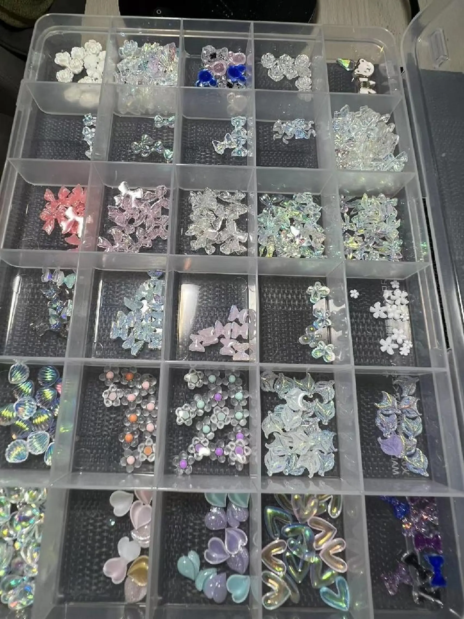 ネイル N. サロン所属・Theone栄店 田口のネイルデザイン