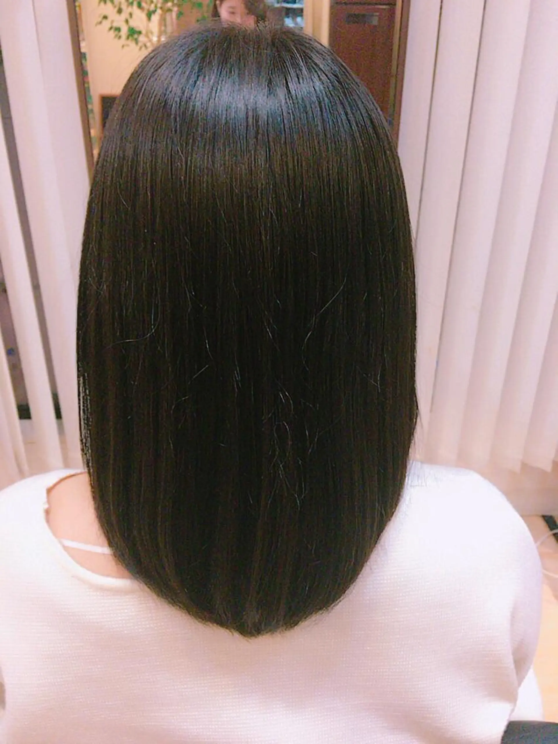 ミディアム Yamamoto． Mのヘアスタイル
