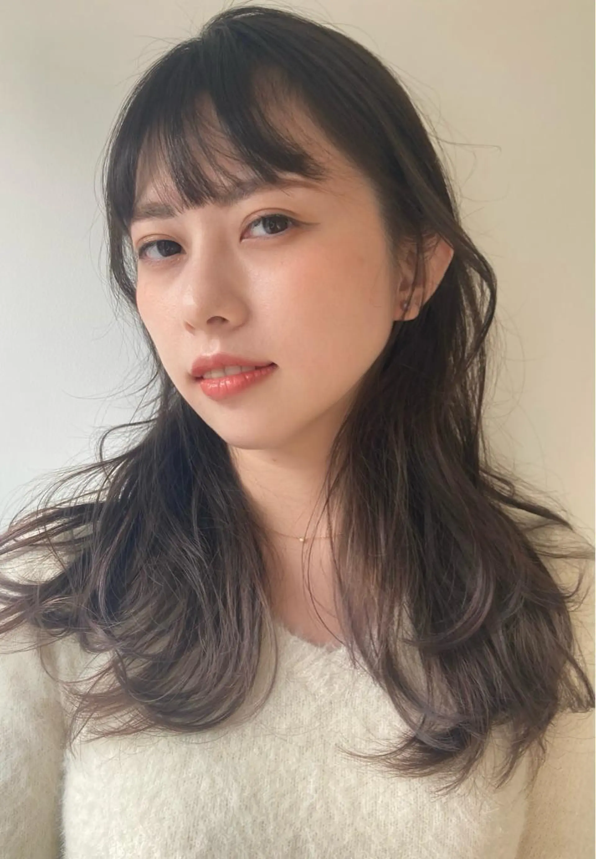 ロング 白土 さくらのヘアスタイル