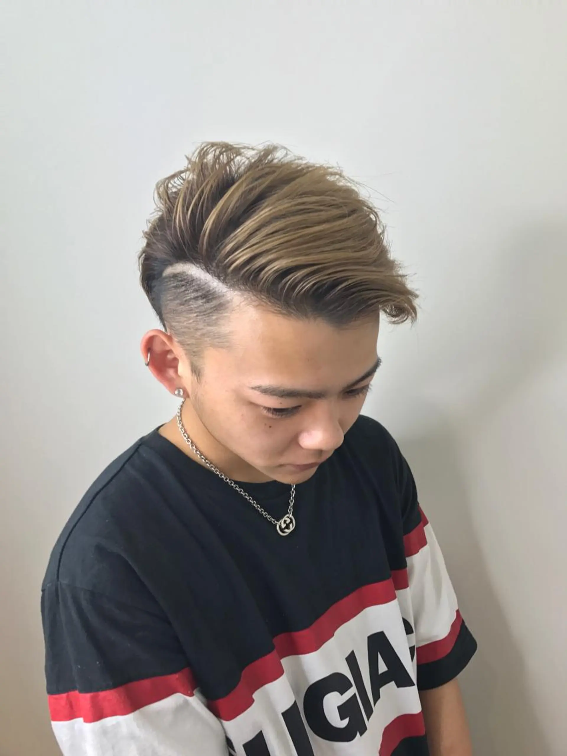 メンズ メンズハイトーン 黒川 真伍のヘアスタイル