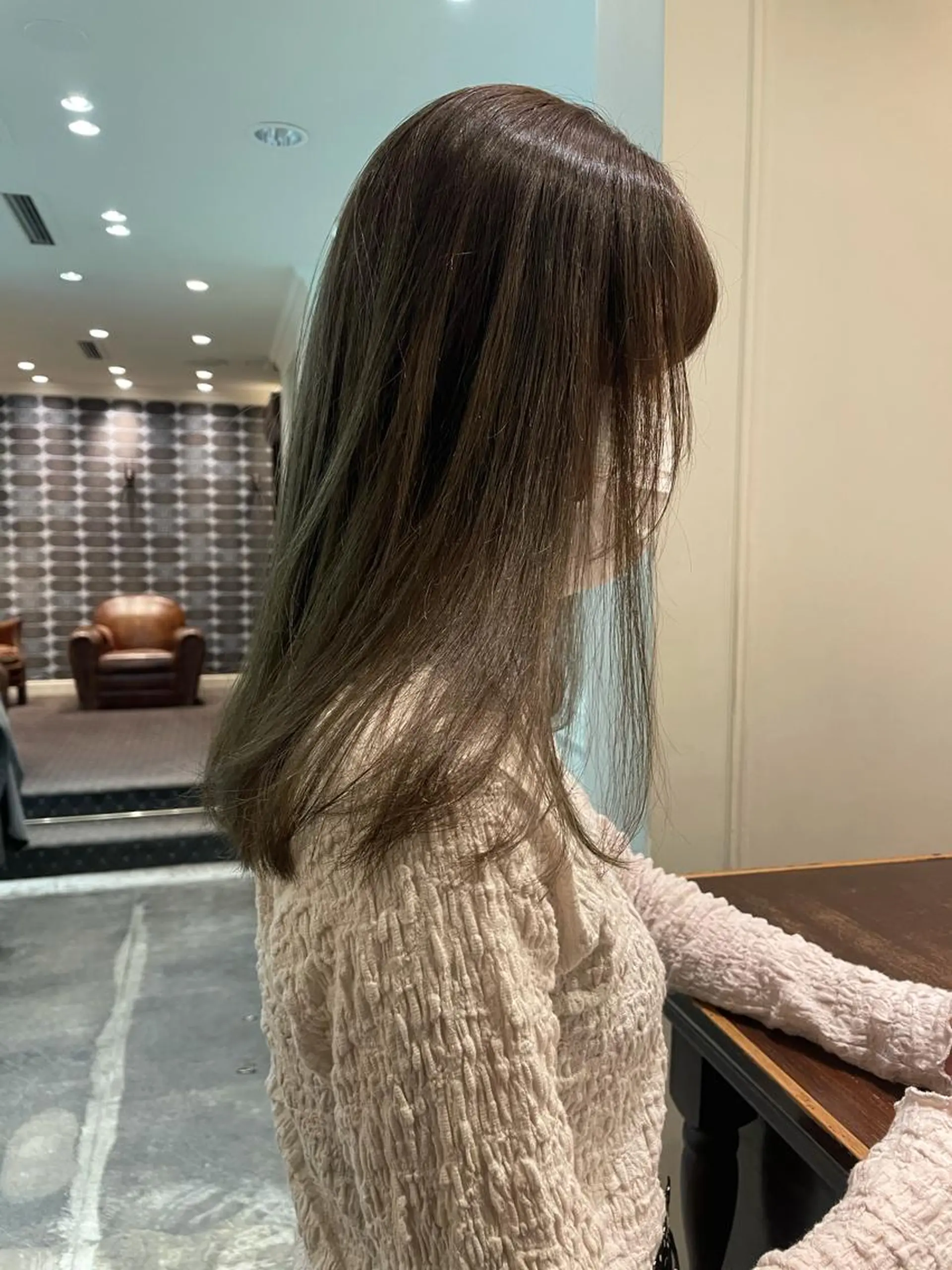 ミディアム カラー パーマ ベージュカラー オリーブベージュ 髪質改善 ストレートパーマ classic 新横浜所属・大人girly🛋️ 🤍yukakoのヘアスタイル