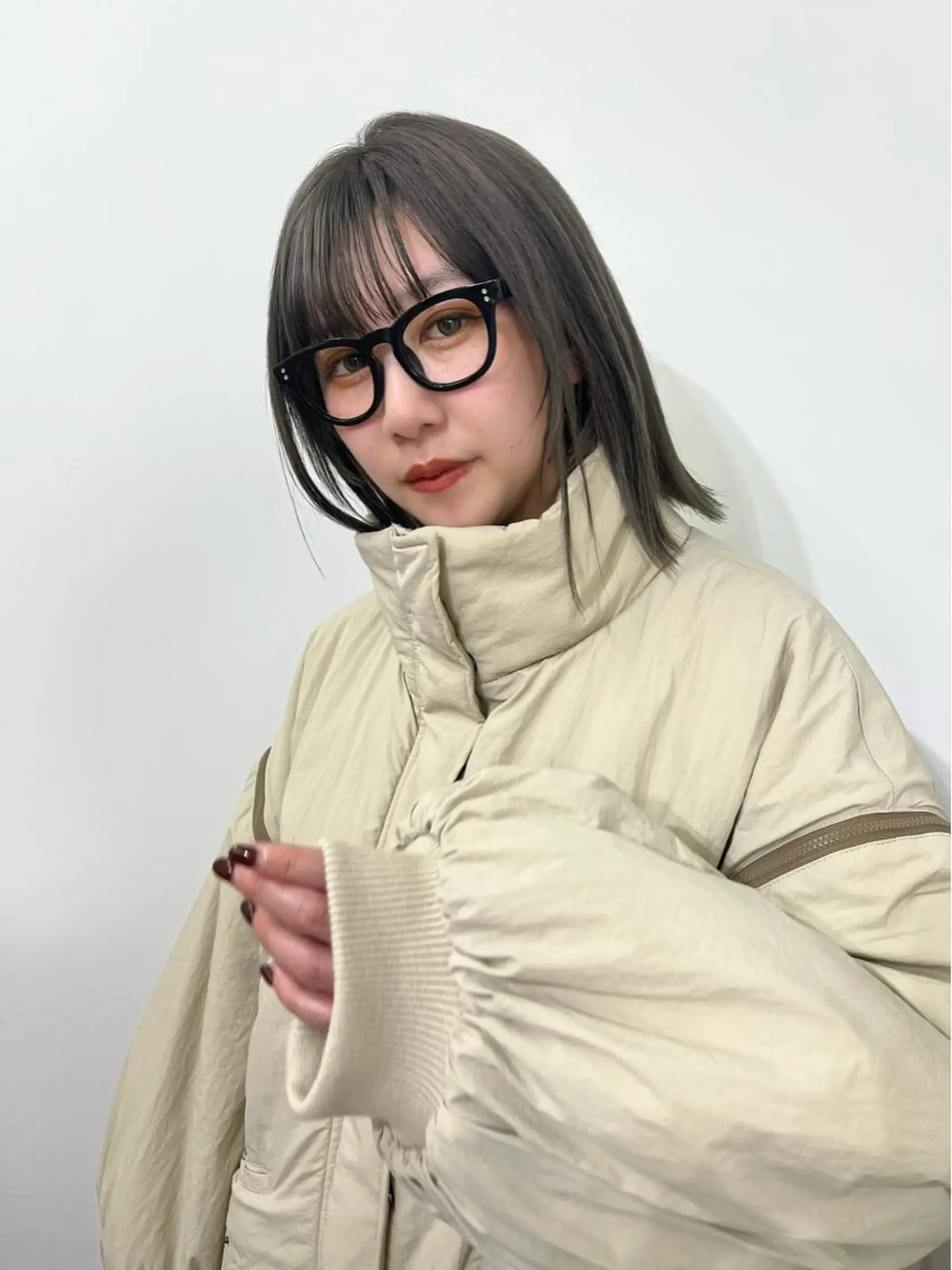 ミディアム カラー ブリーチ グレージュ ハイトーン/心斎橋/ honomiのヘアスタイル