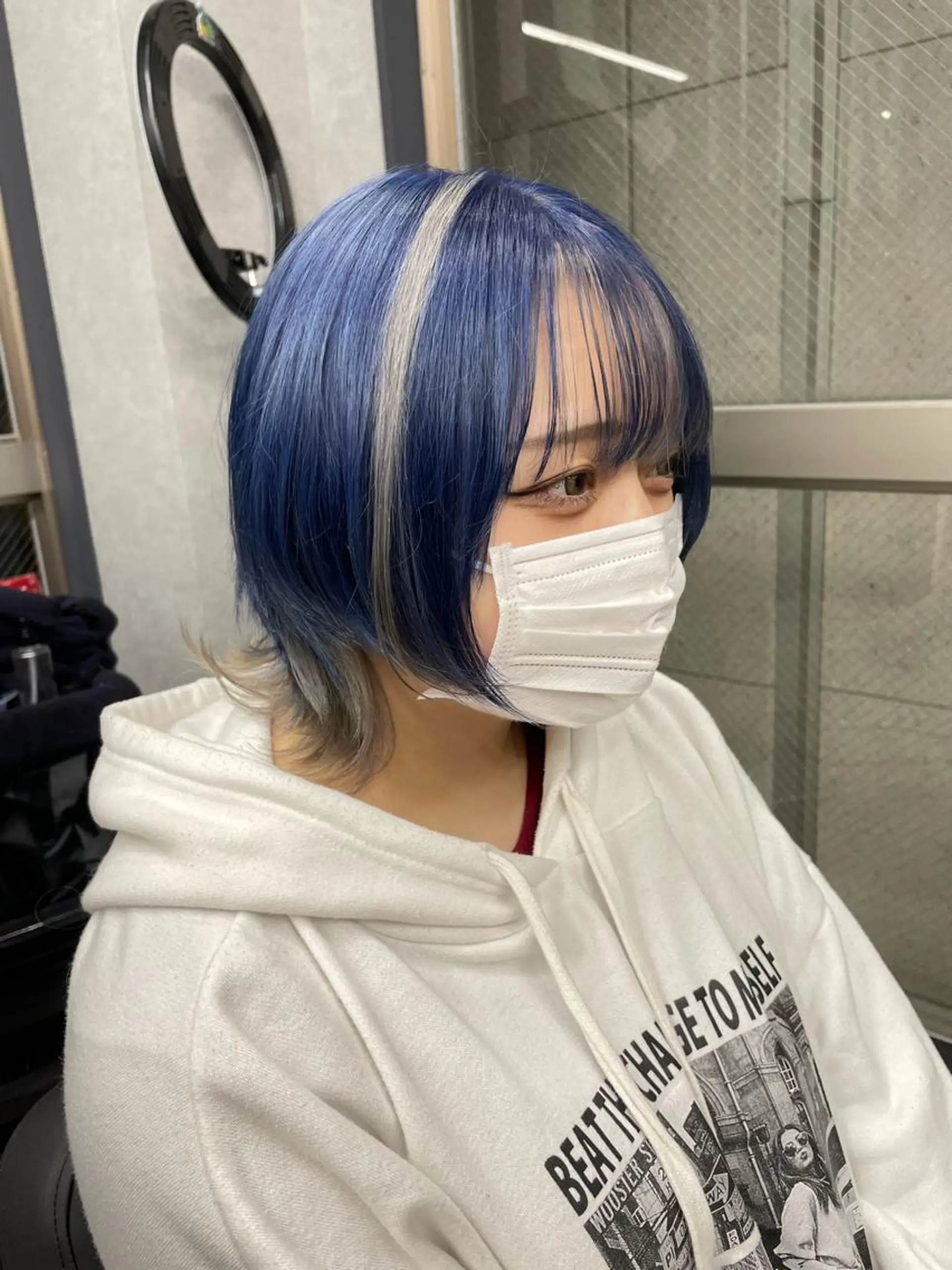 ミディアム カラー ウルフカット 朝倉 海斗のヘアスタイル