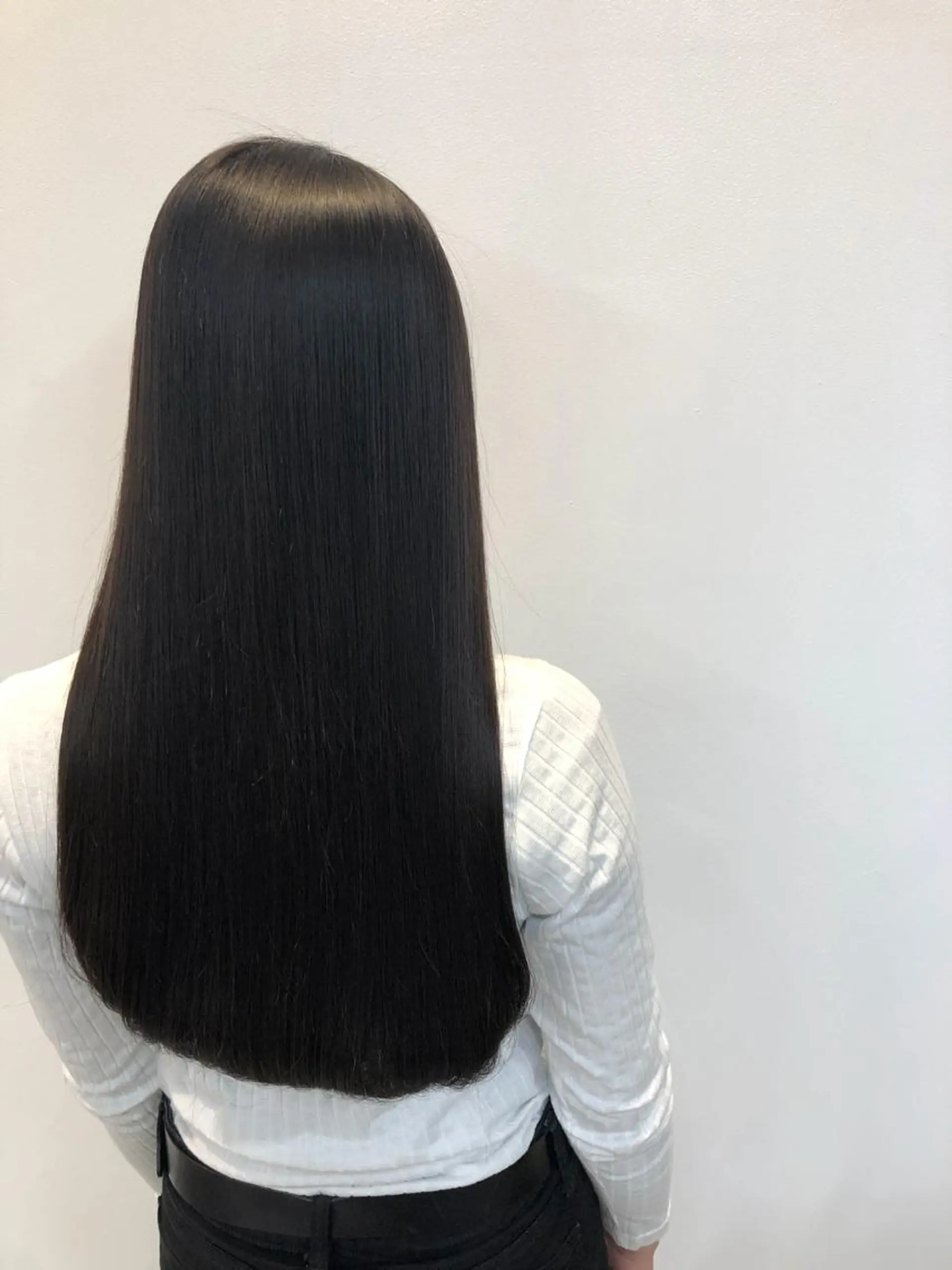 ロング カラー メンズ眉毛ITSUK Iメンズ専門　新宿の眉毛・アイブロウイメージ