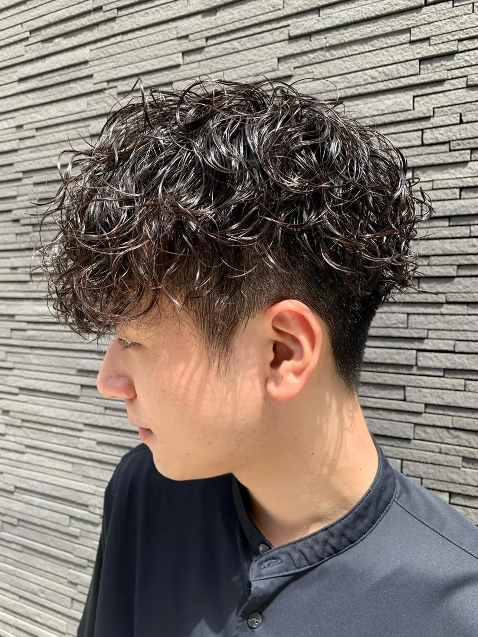 パーマ メンズ ボブ　くせ毛風パーマ 艶カラー/横山大樹のヘアスタイル