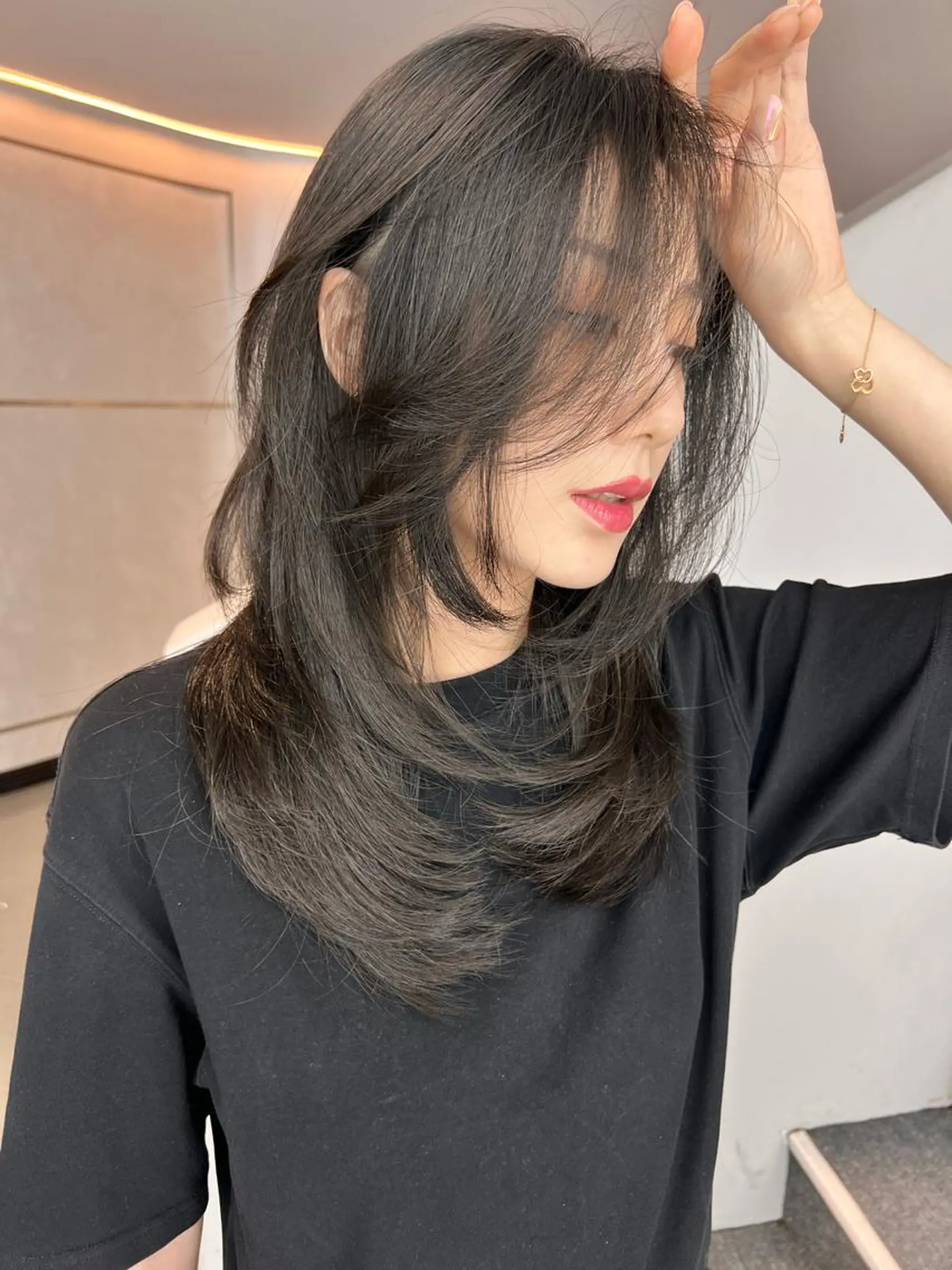 ロング カラー アディクシーカラー 黒髪 ブリーチ ブルーカラー ブルーブラック 🇨🇳ワンホンヘア 下田鉄也のヘアスタイル