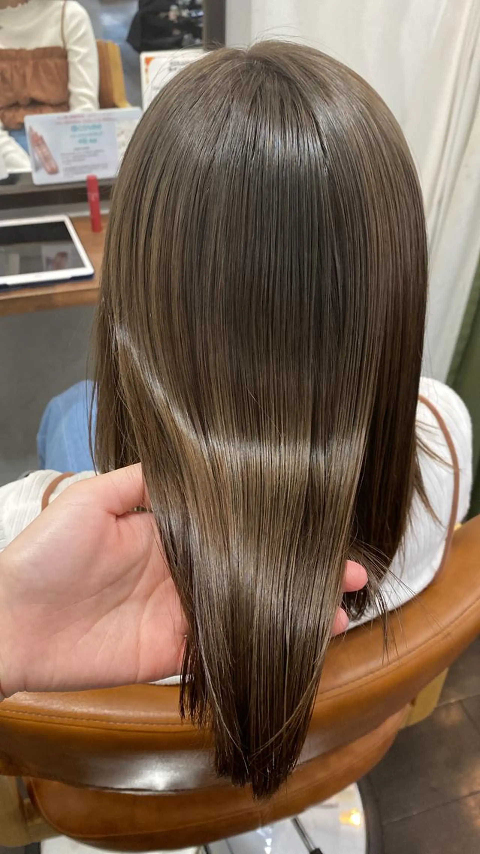 カラー 透明感カラー名駅 名駅みゆのヘアスタイル