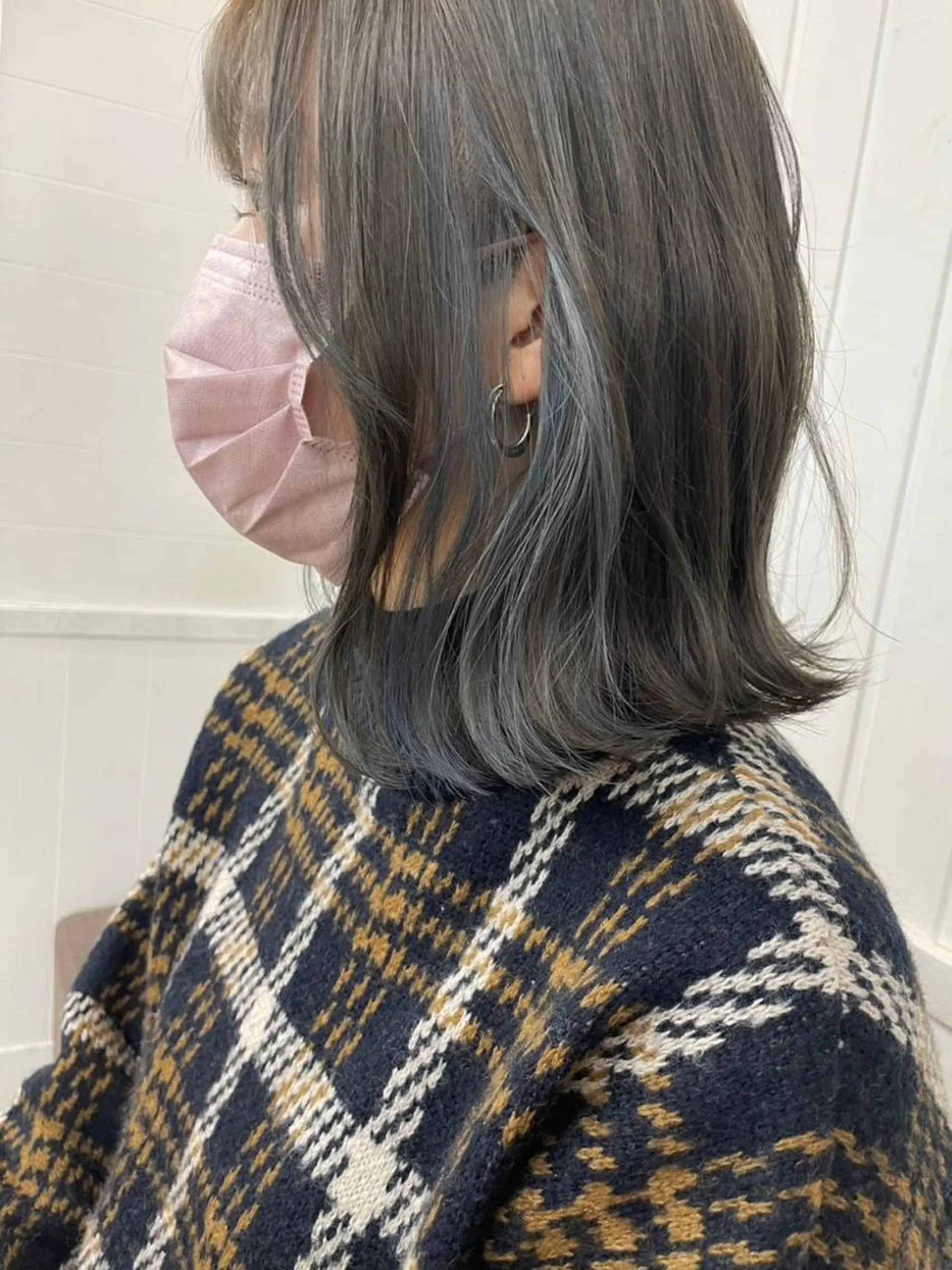 セミロング カラー ヘアアレンジ パーマ アディクシーカラー アッシュ バレイヤージュ ベージュカラー ブリーチ newi grande 横浜店のヘアスタイル