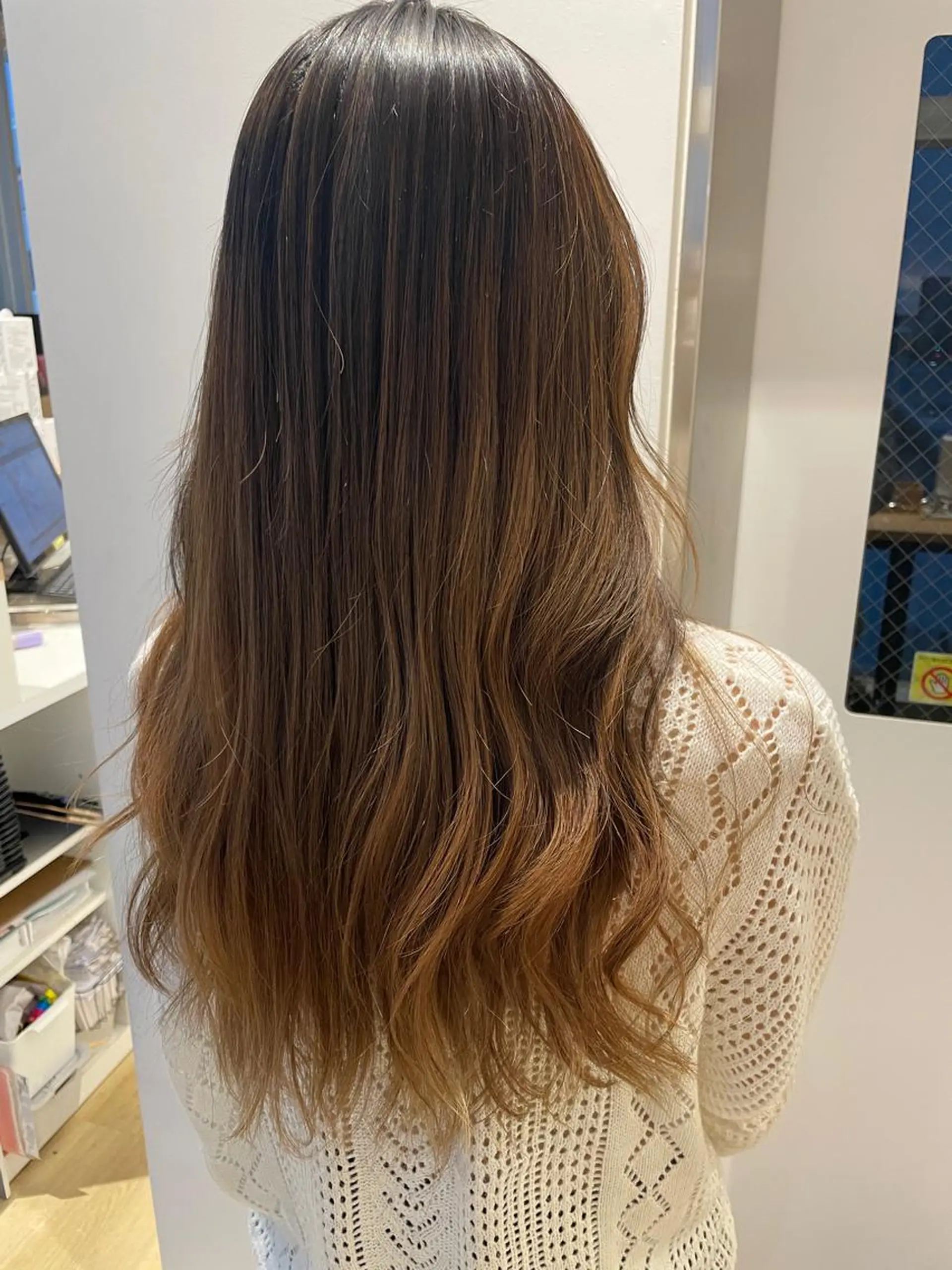 セミロング カラー ヘアカラー 美髪形成！色素改善！ 秋田　和輝のヘアスタイル