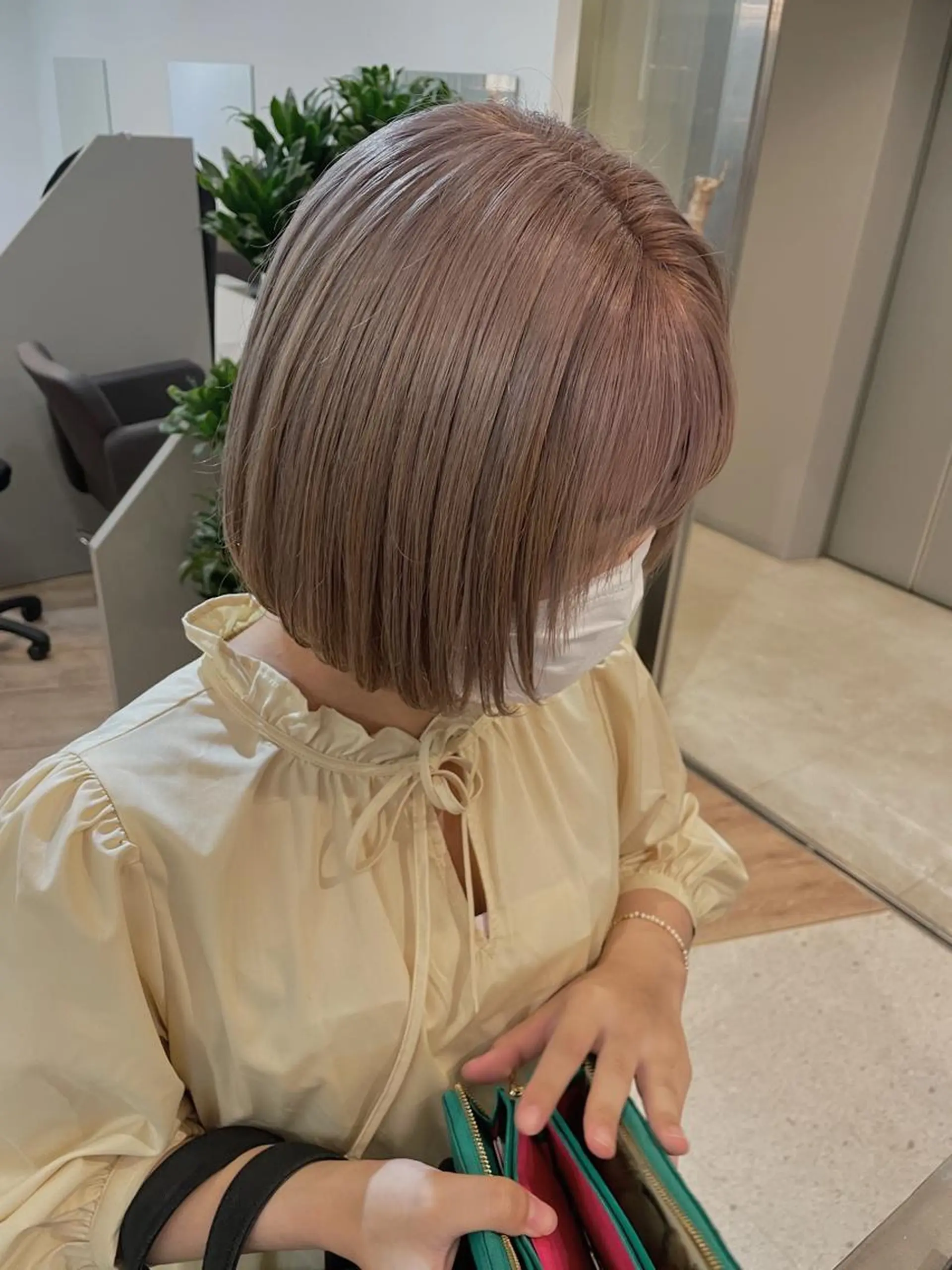 ミディアム ラベンダーベージュ 吉留愛加/ 似合わせ/心斎橋のヘアスタイル