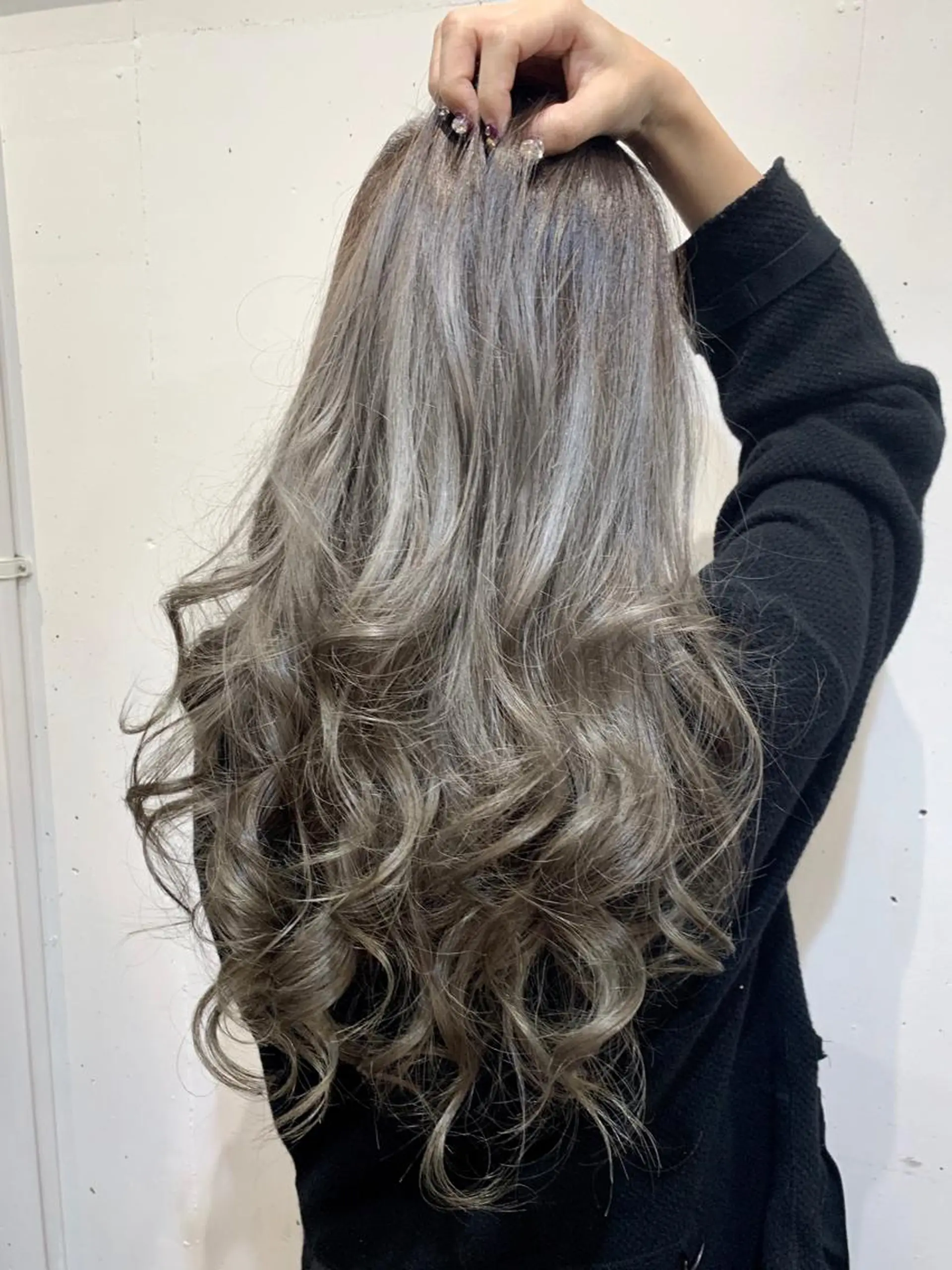 ロング カラー グレージュ ヘアカラー トリートメント ヘッドスパ ヘアセット Akua【代表】 Kazumaのヘアスタイル