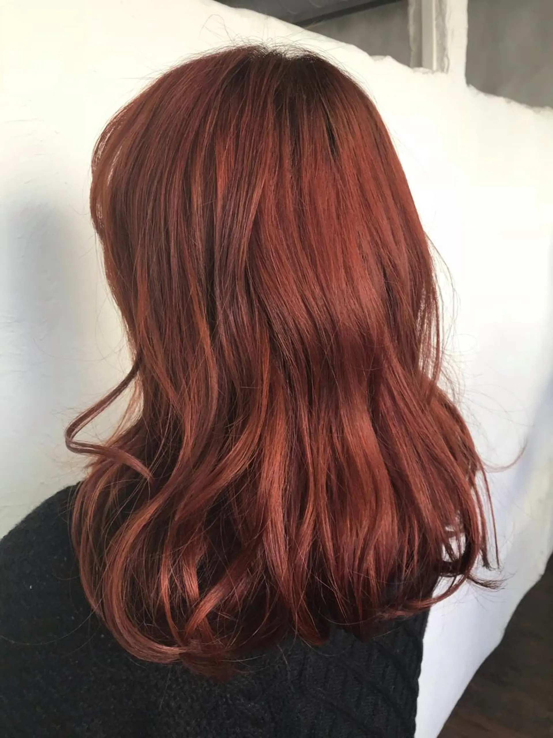 ミディアム カラー レッドカラー 伊藤 優希のヘアスタイル