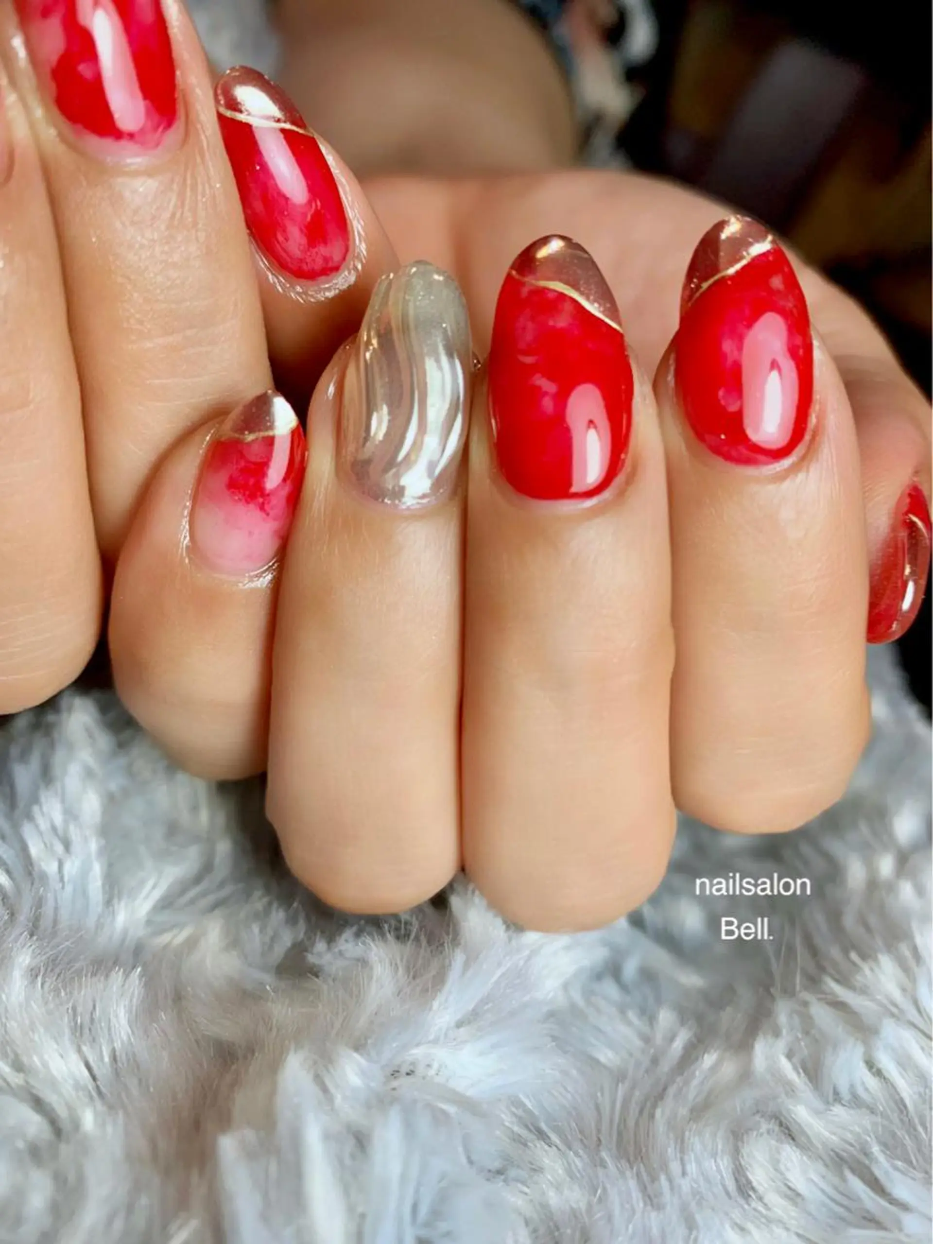 ネイル ニュアンスネイル 赤色 Y. Reonaのネイルデザイン