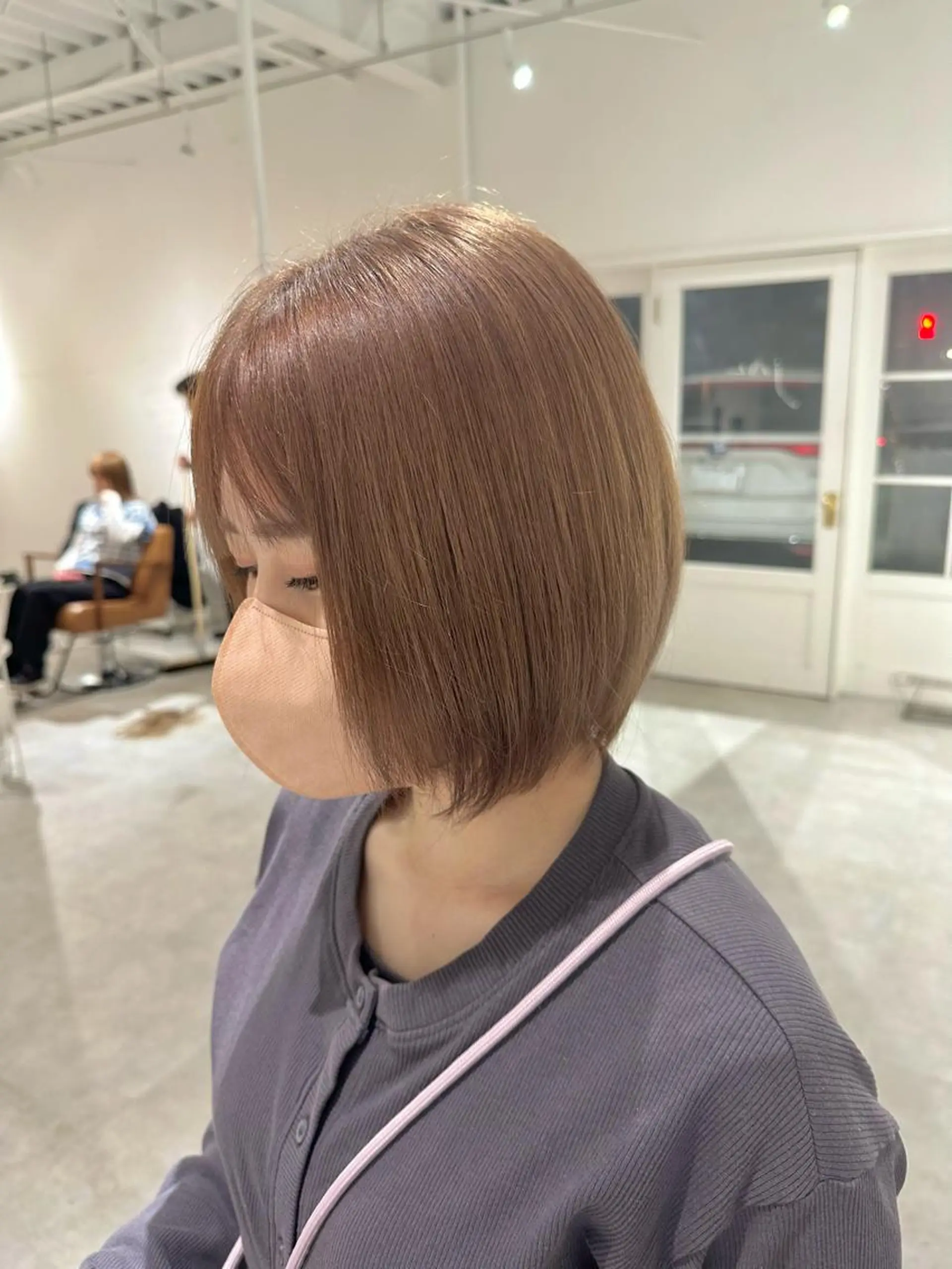 ミディアム カラー ベージュカラー ミルクティーベージュ 鳴海 稜真のヘアスタイル