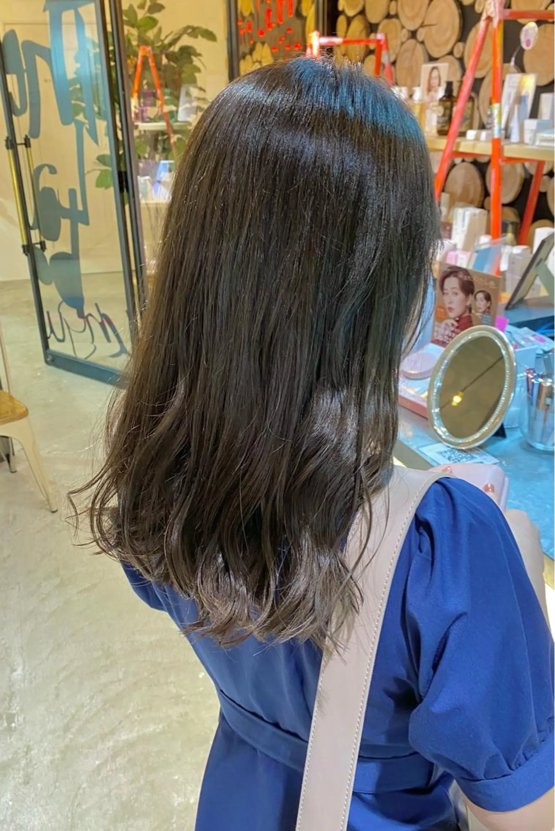 ロング カラー 菊地 紗矢のヘアスタイル
