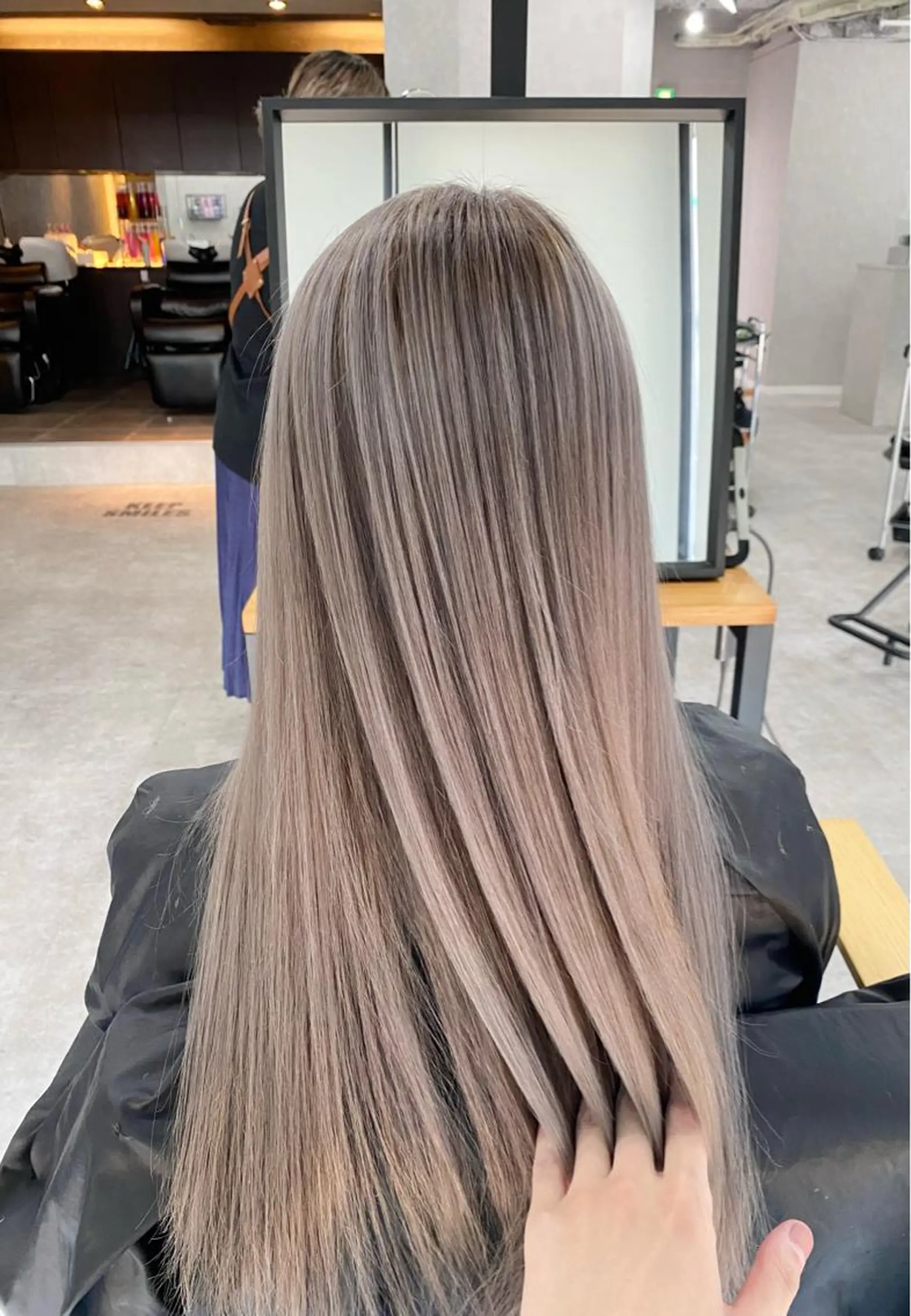 カラー グレージュ ヘアカラー エクステ i'll 髪質改善 淀屋橋 大阪【イル】所属・エクステ/ブリーチ tasukuのヘアスタイル