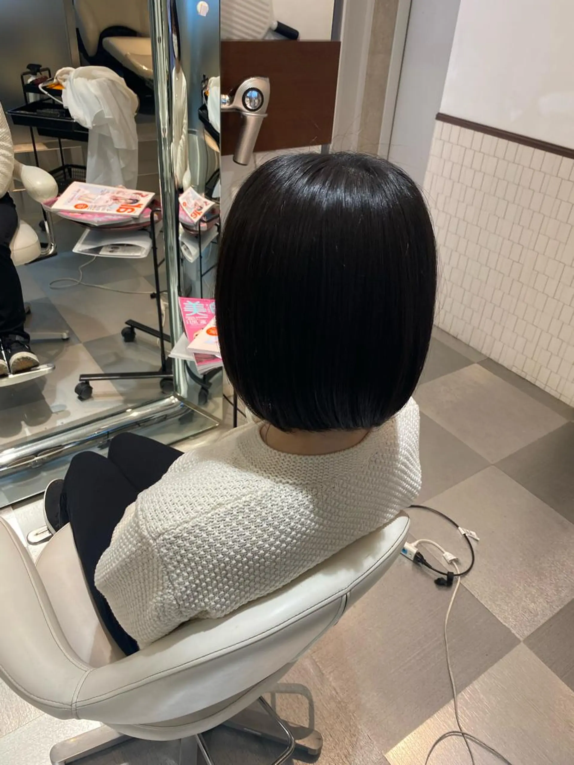 ショート コテ巻き風パーマ 藤澤　知彌のヘアスタイル