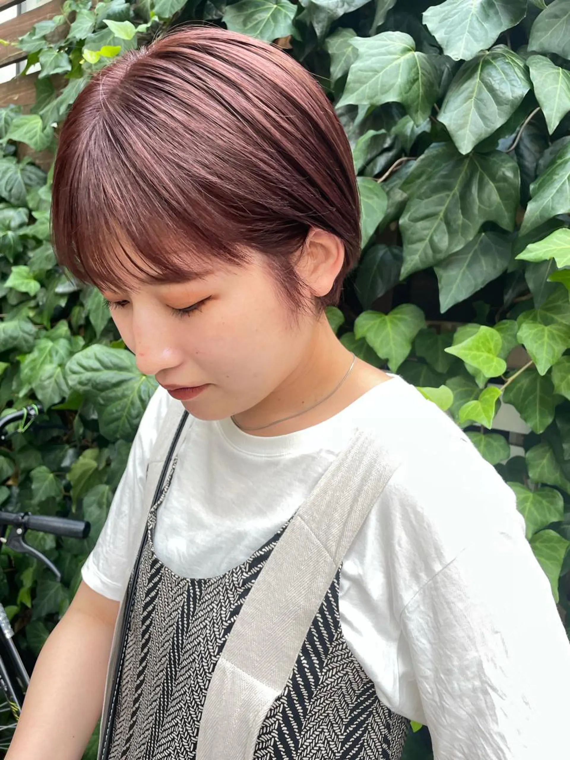 ショート レイヤーカット/ 透明感カラーmikuのヘアスタイル