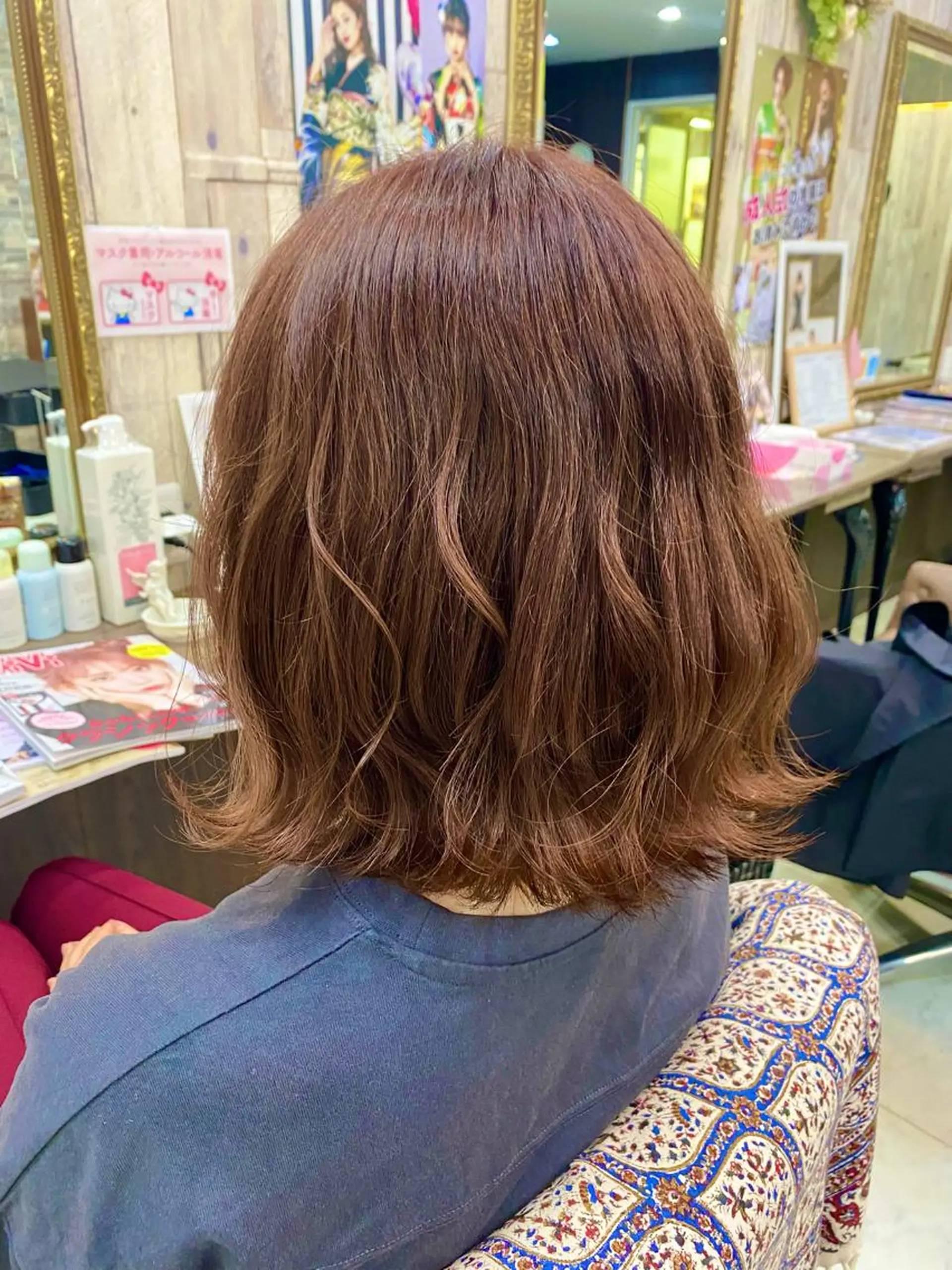 ミディアム ヘアカラー トリートメント 土屋朱理/ ハイトーンカラーのヘアスタイル