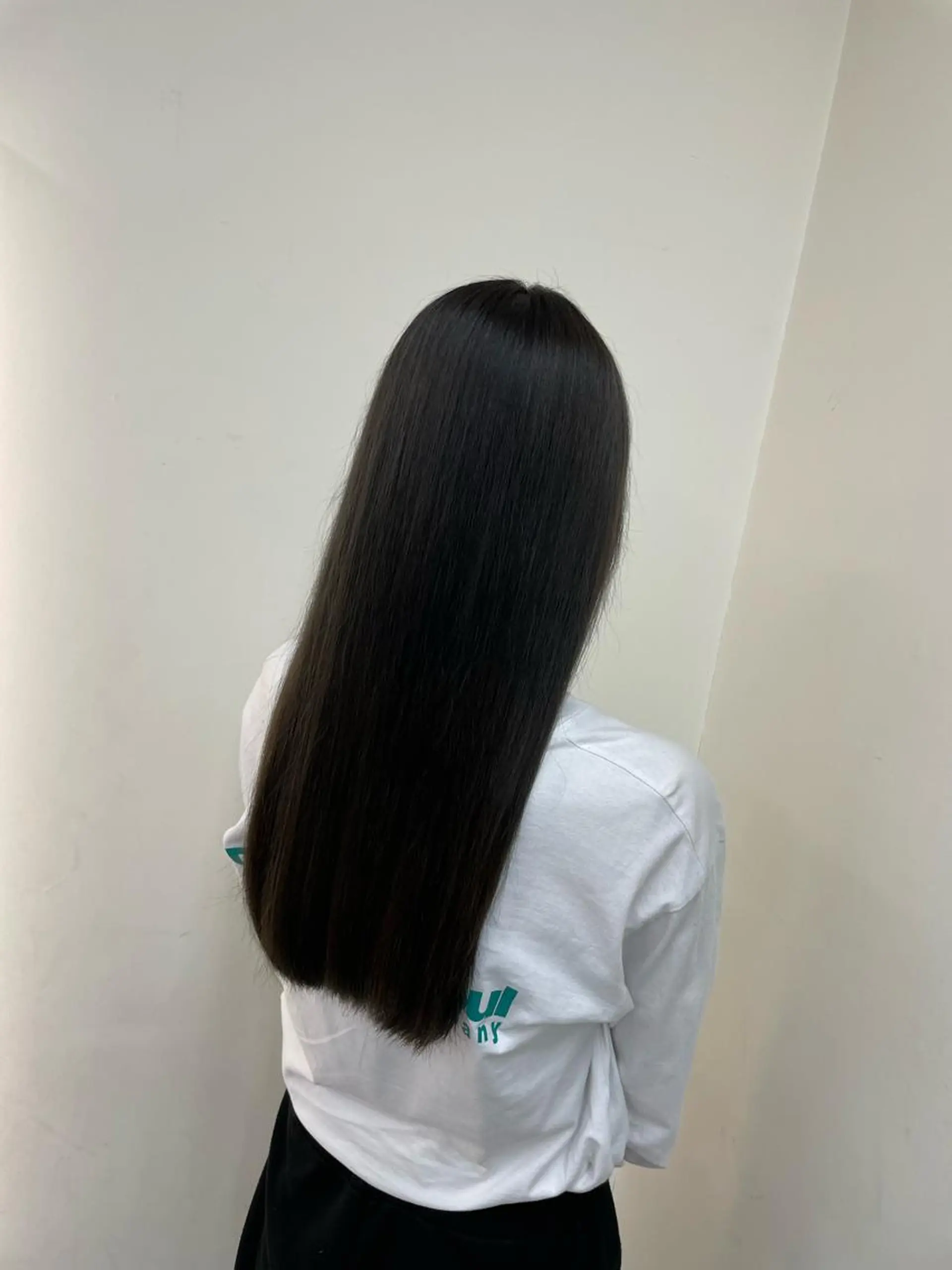 ロング カラー 黒髪 ブルーカラー ブルーブラック 顔まわり/レイヤー/ 透明感/まいな🥨のヘアスタイル