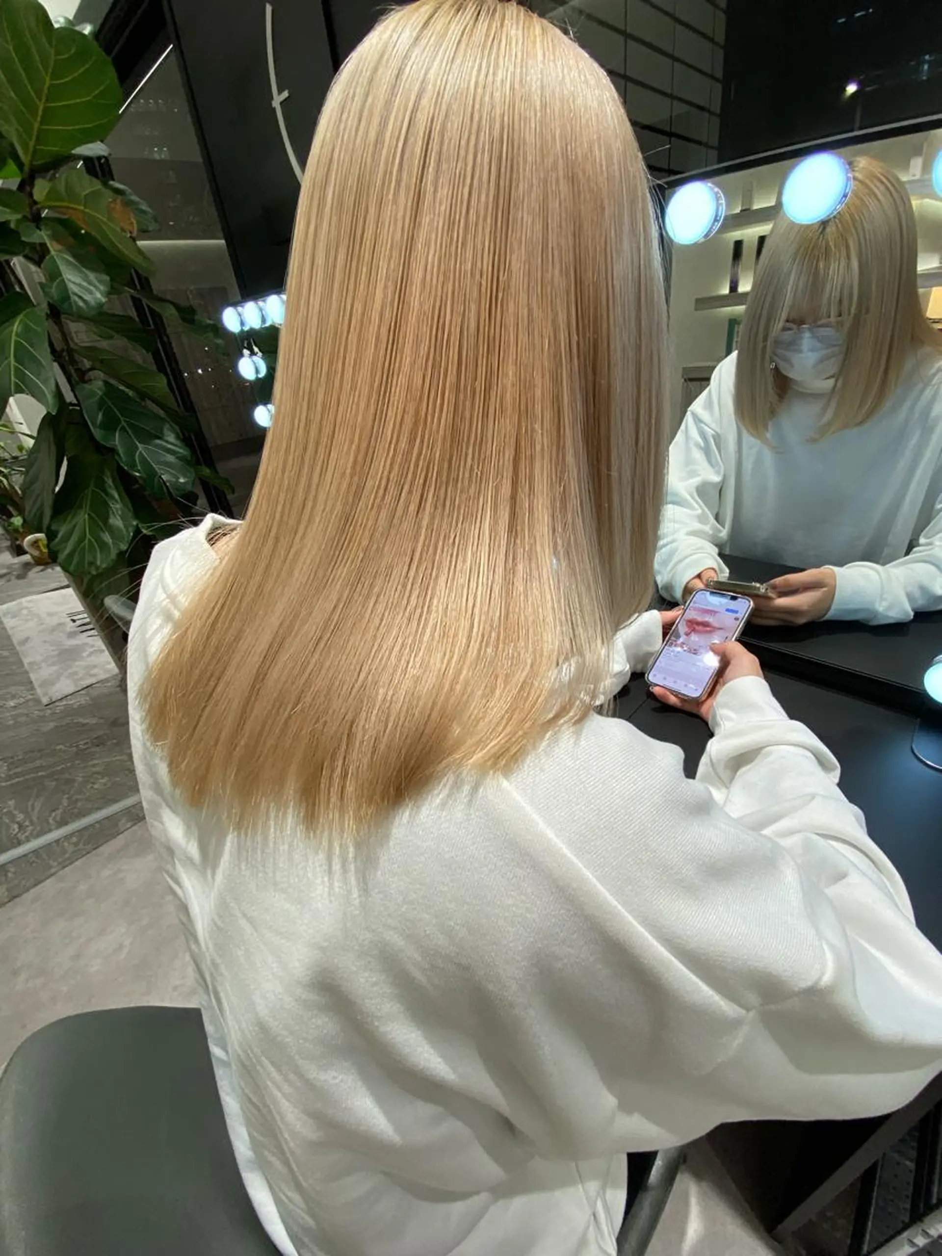 ロング ムトウセイマ/艶髪 /艶ケアWブリーチのヘアスタイル